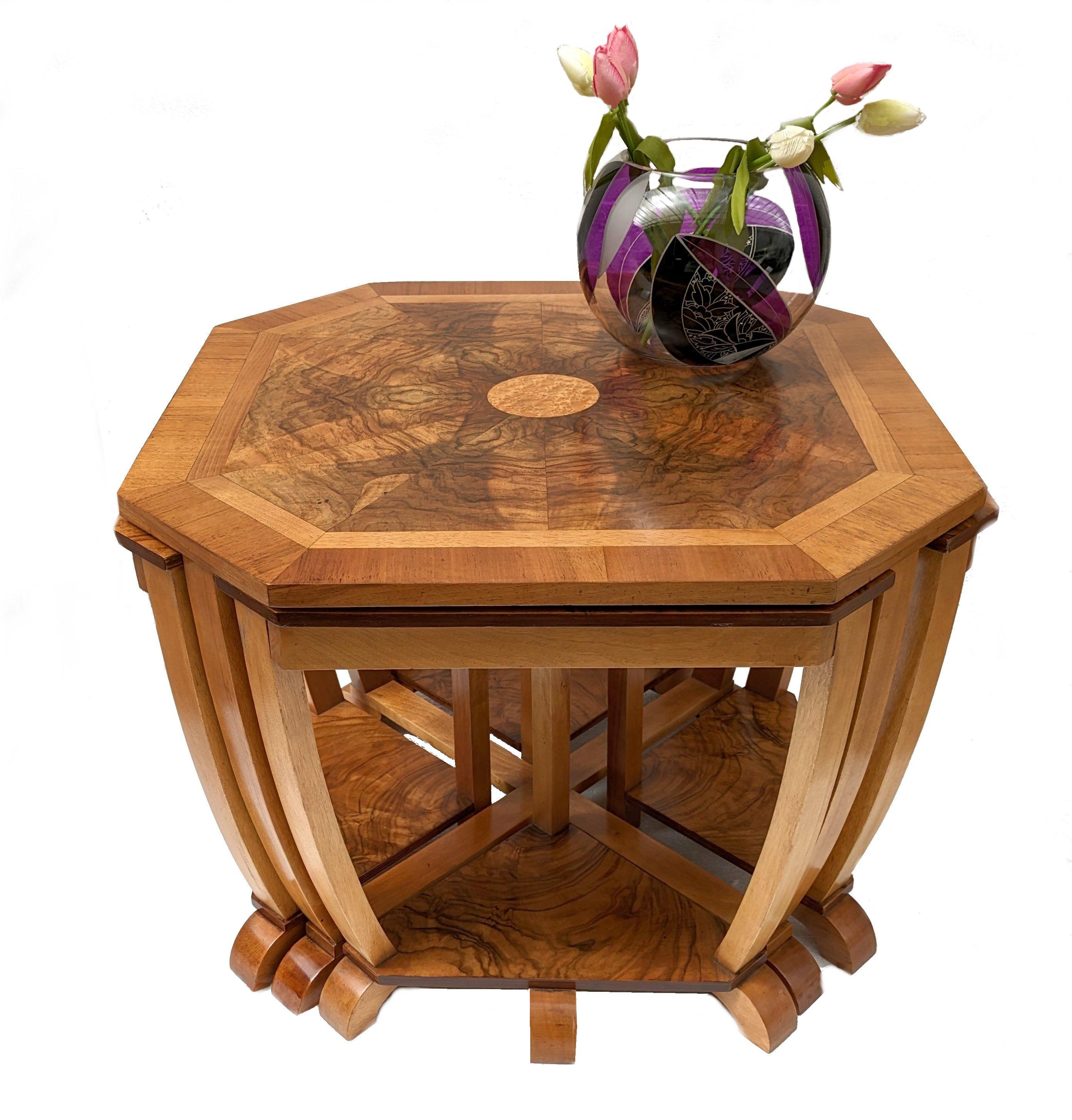 Art Deco Super Stylish Walnut Nest of Five Tables, English, c1930s For Sale 2