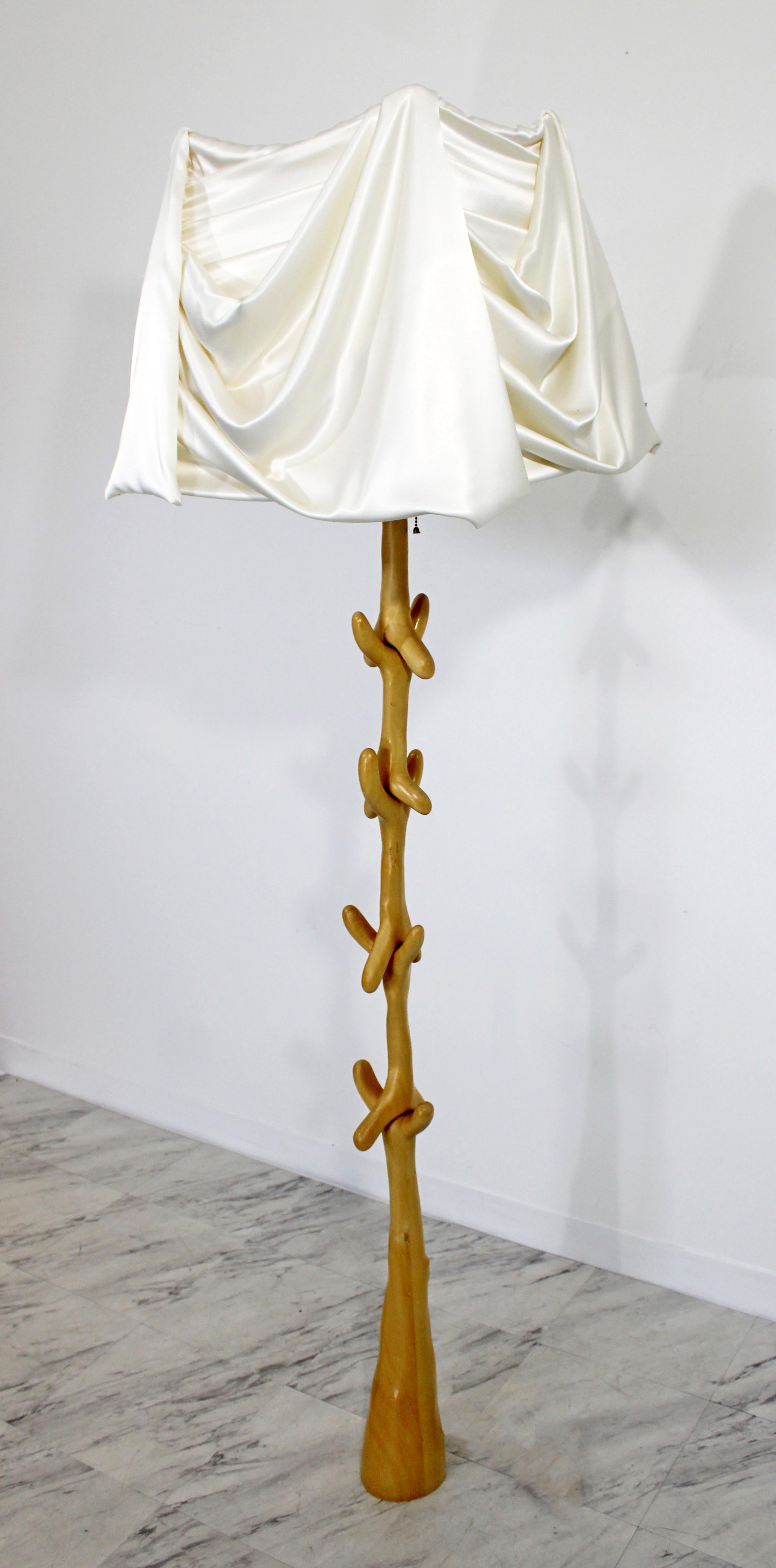 For your consideration is an original, Muletas floor lamp, made of wood and with the original textile linen shade, designed by Salvador Dali and produced by BD Barcelona in Spain. Lamp is in excellent condition, the shade has a few spots that are