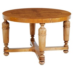 Schwedischer Couchtisch aus geschnitzter Birke und Ulme im Art-Deco-Stil