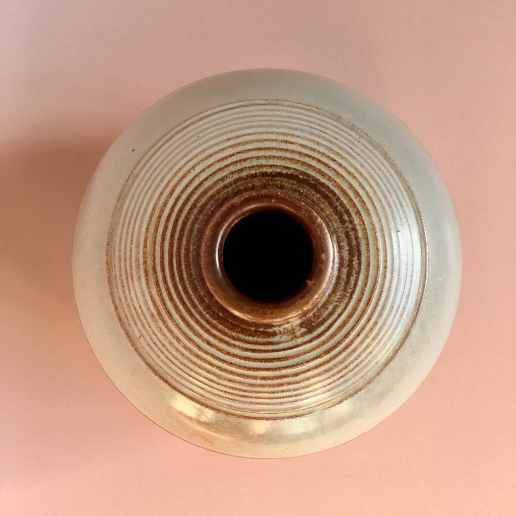 Art Deco Swedish Ceramic Vase by Anna-Lisa Thomson for Upsala Ekeby, 1930s im Zustand „Gut“ im Angebot in Riga, Latvia