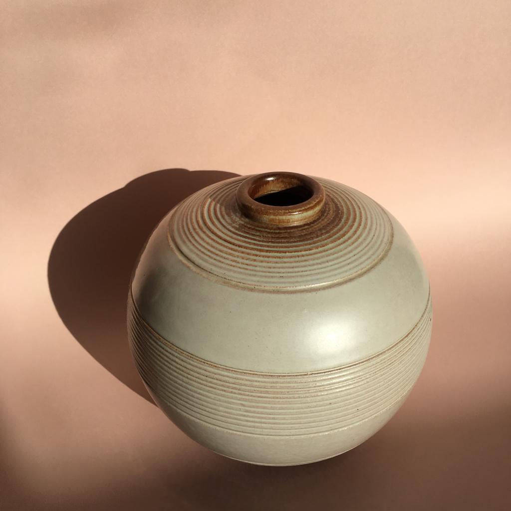 Art Deco Swedish Ceramic Vase by Anna-Lisa Thomson for Upsala Ekeby, 1930s im Angebot 1