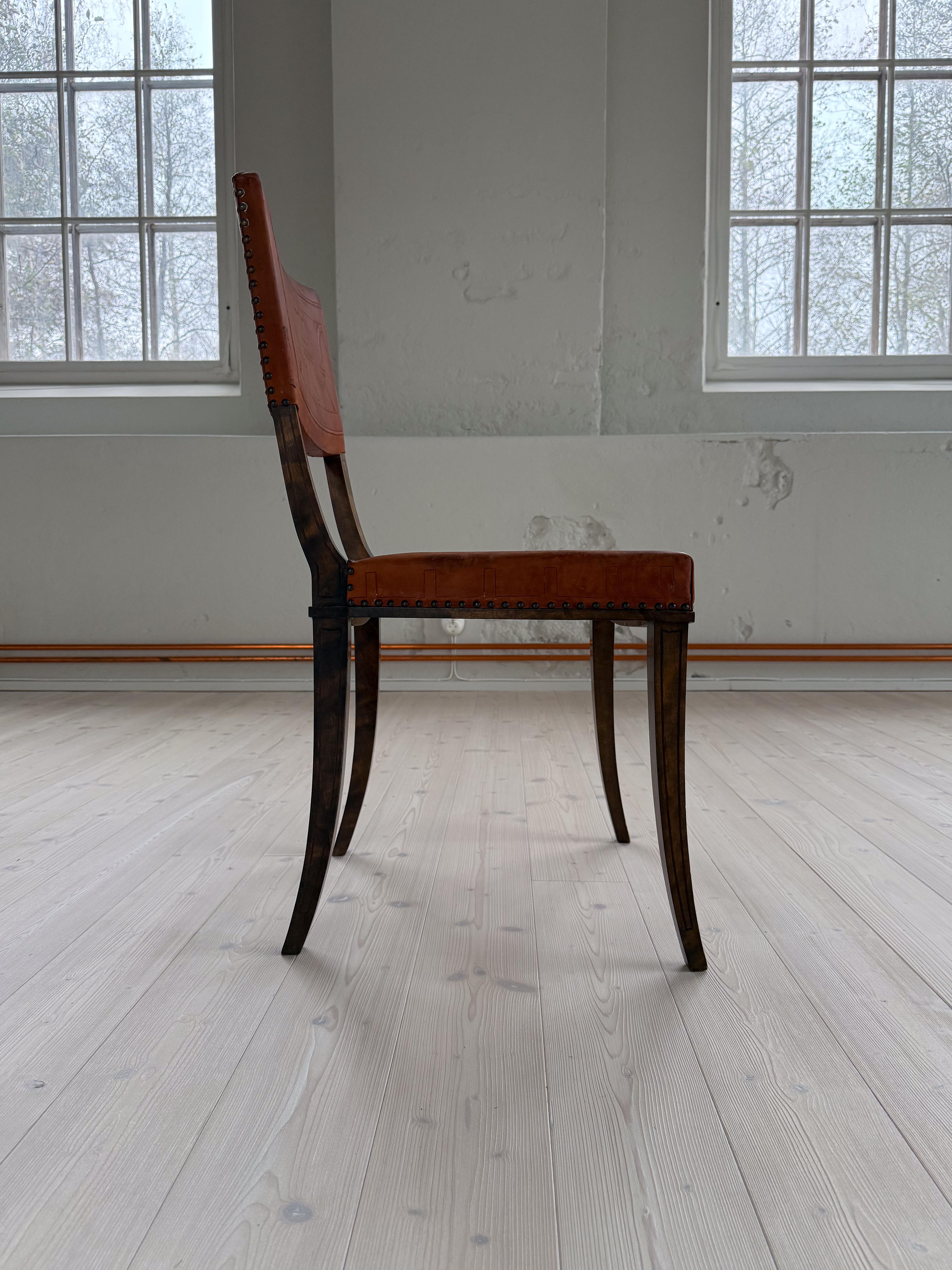 Art Deco Schwedischer Stuhl Kiefer und Leder Carl Bergsten 1929 im Angebot 5