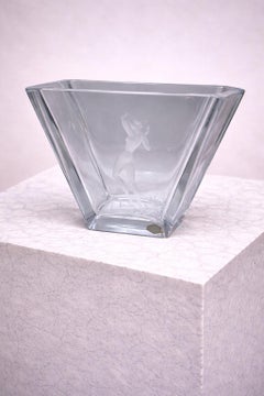 Art Deco Schwedische geätzte Kristallvase mit weiblicher Figur - Kosta Glasbruk 1920er Jahre