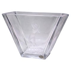 Art Deco Schwedische geätzte Kristallvase mit weiblicher Figur - Kosta Glasbruk 1920er Jahre