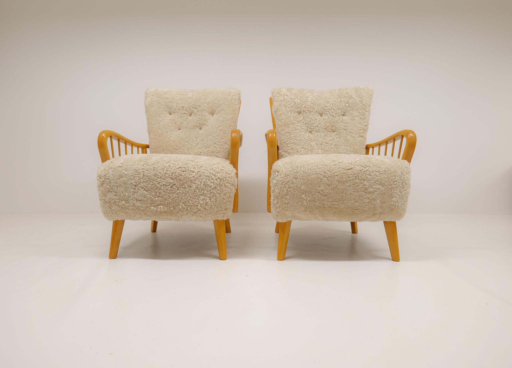 Art Deco Swedish Grace Lounge Chairs in Shearling / Sheepskin 1940s Sweden 10
