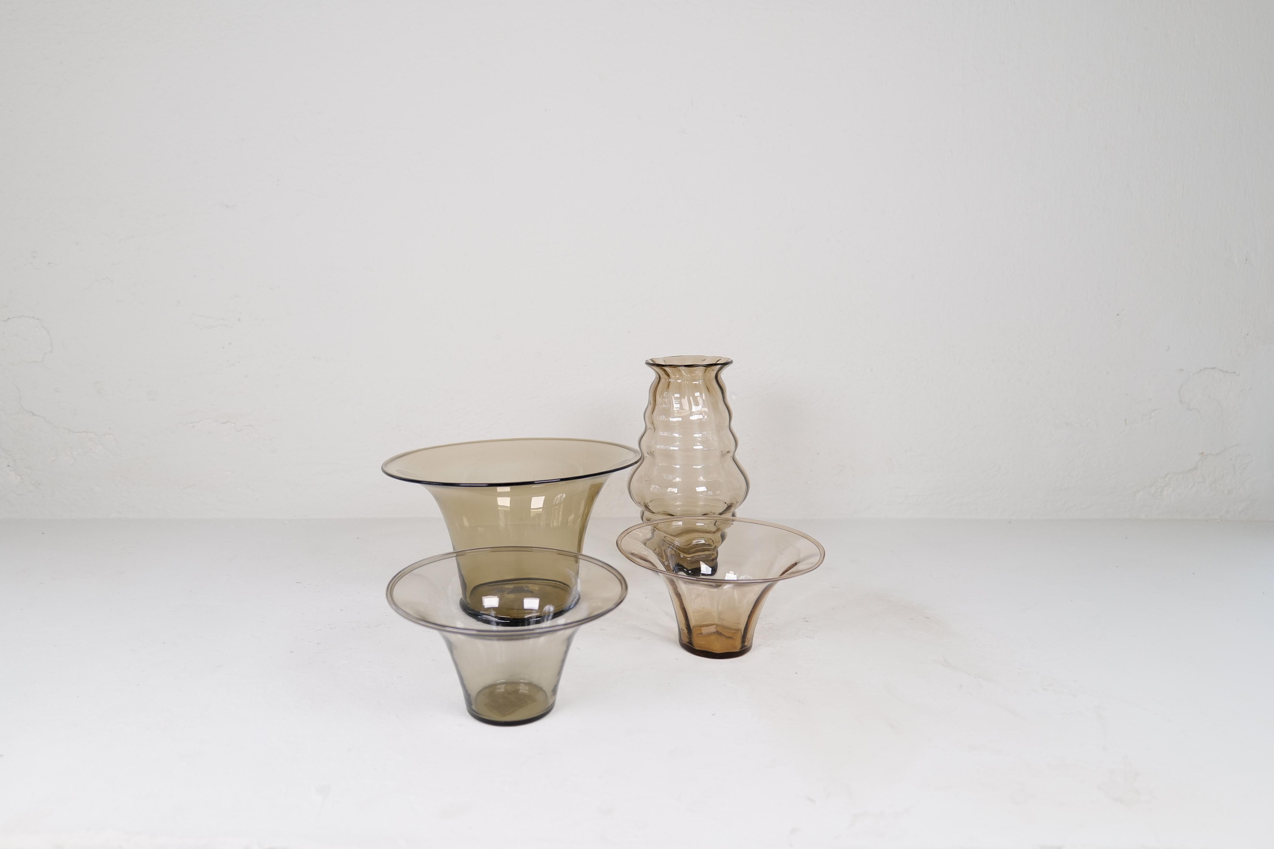 Art Déco / Grace svedese Set di 4 vasi di vetro Simon Gate Orrefors Svezia anni '20 in vendita 8