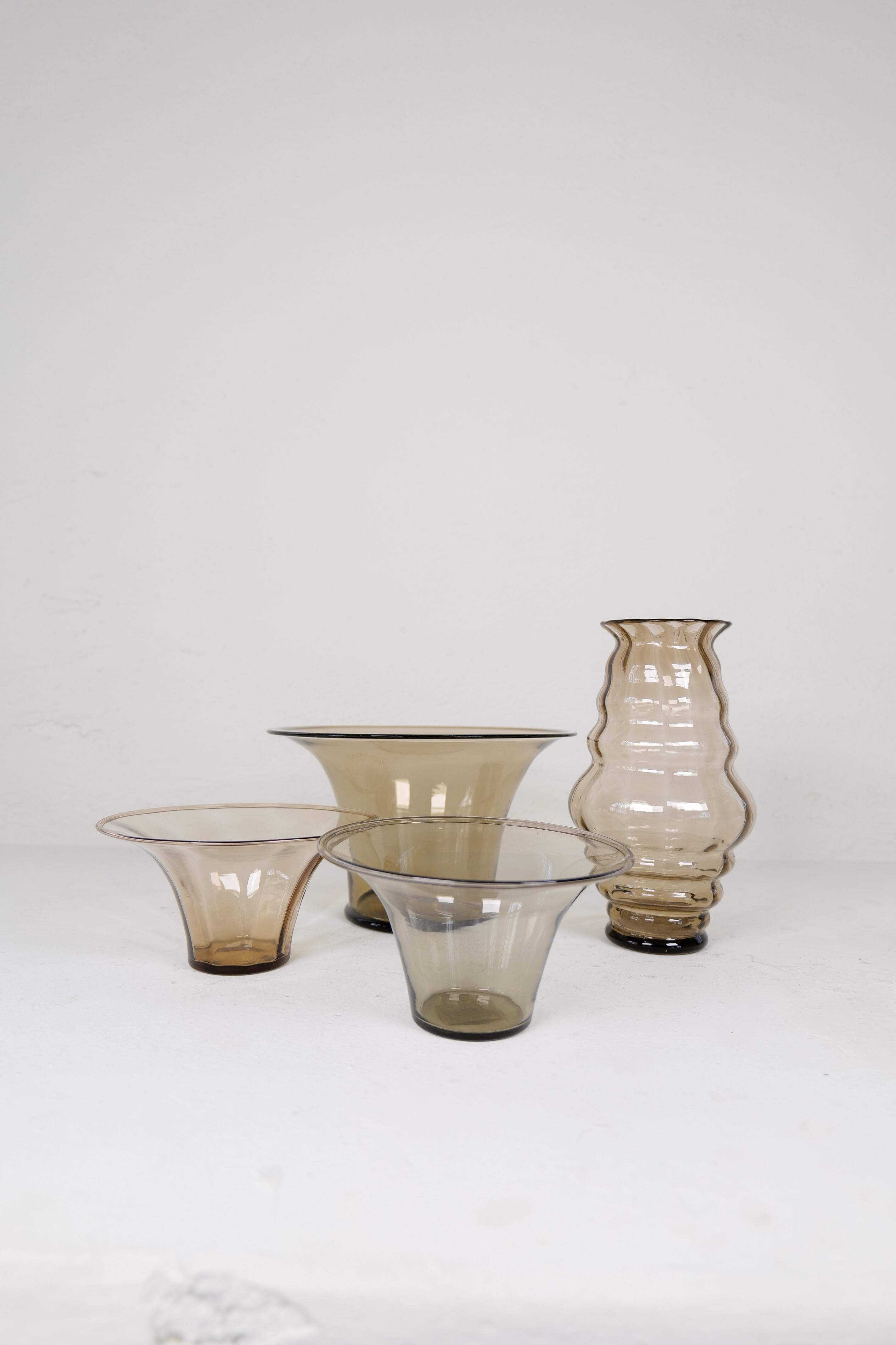 Art Déco / Grace svedese Set di 4 vasi di vetro Simon Gate Orrefors Svezia anni '20 in vendita 10