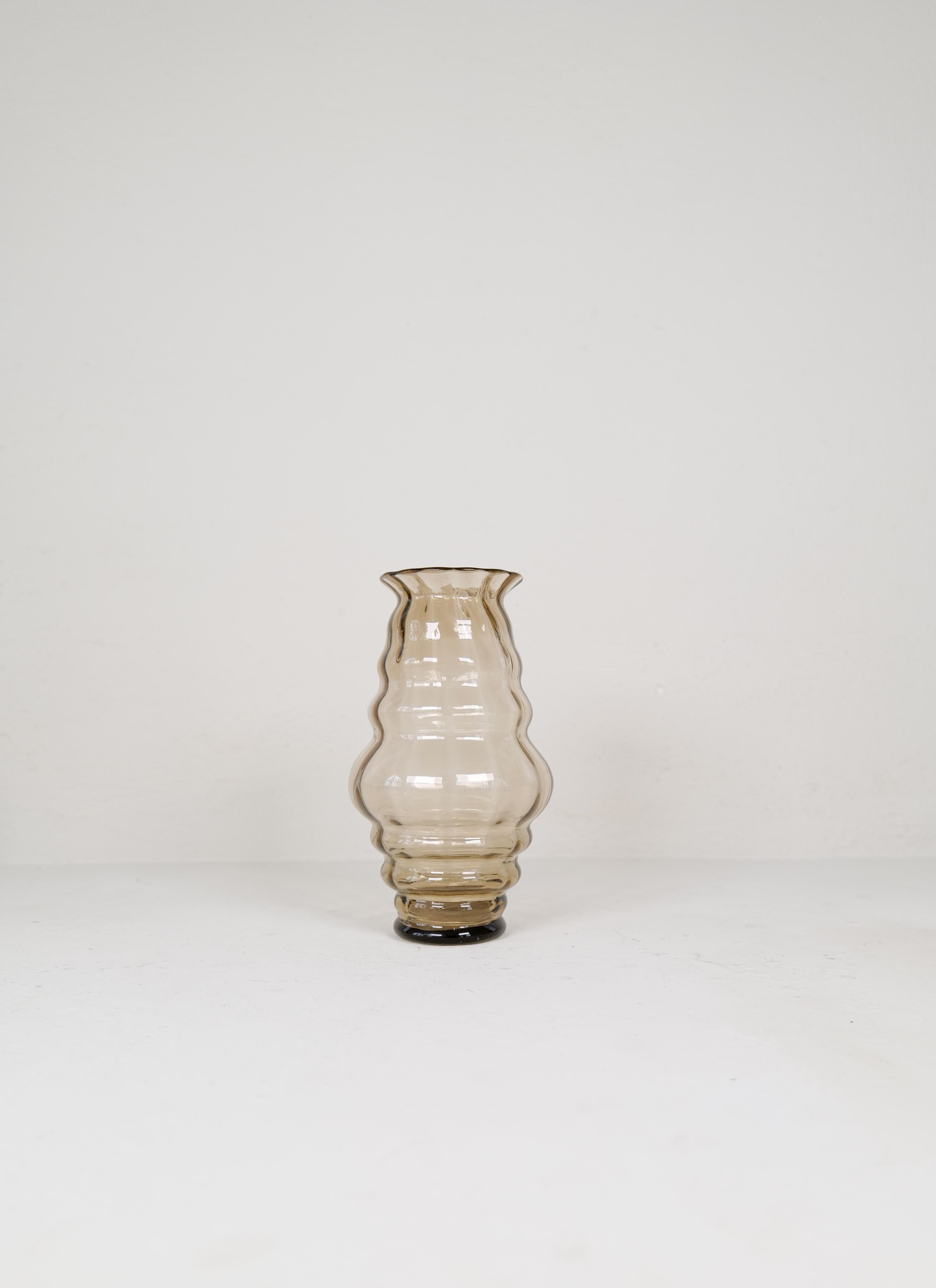 Art Déco / Grace svedese Set di 4 vasi di vetro Simon Gate Orrefors Svezia anni '20 In condizioni buone in vendita a Hillringsberg, SE