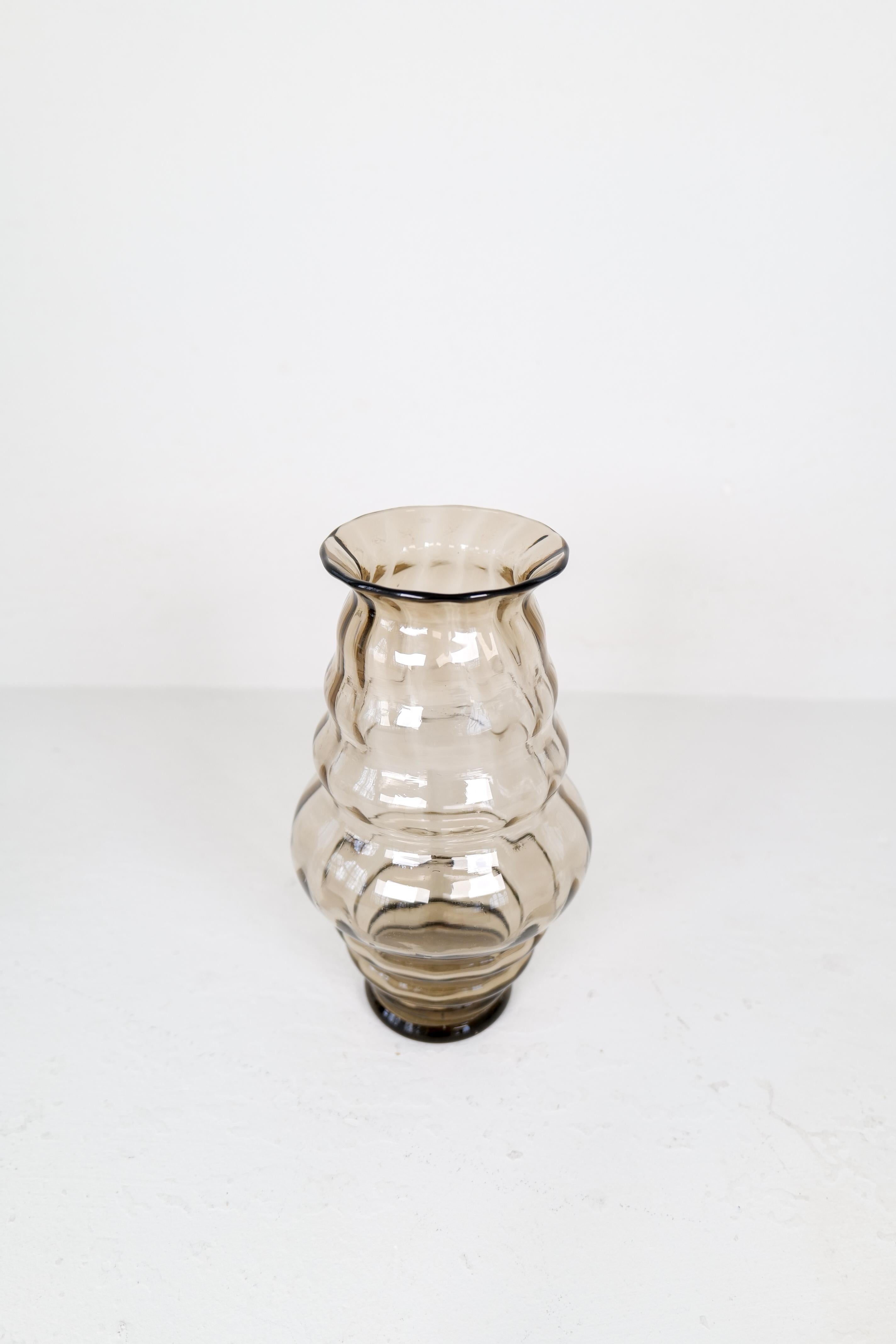 Vetro Art Déco / Grace svedese Set di 4 vasi di vetro Simon Gate Orrefors Svezia anni '20 in vendita