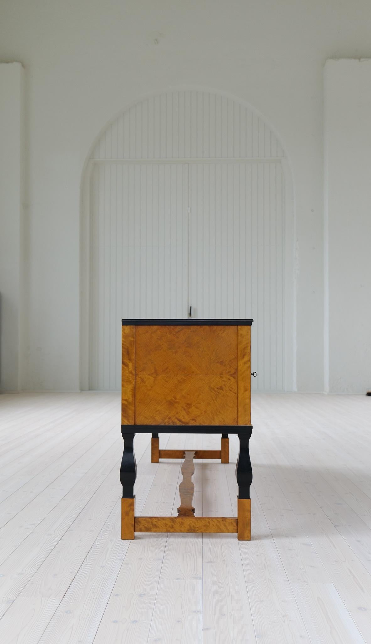 Art Déco / Credenza svedese Carl Malmsten 