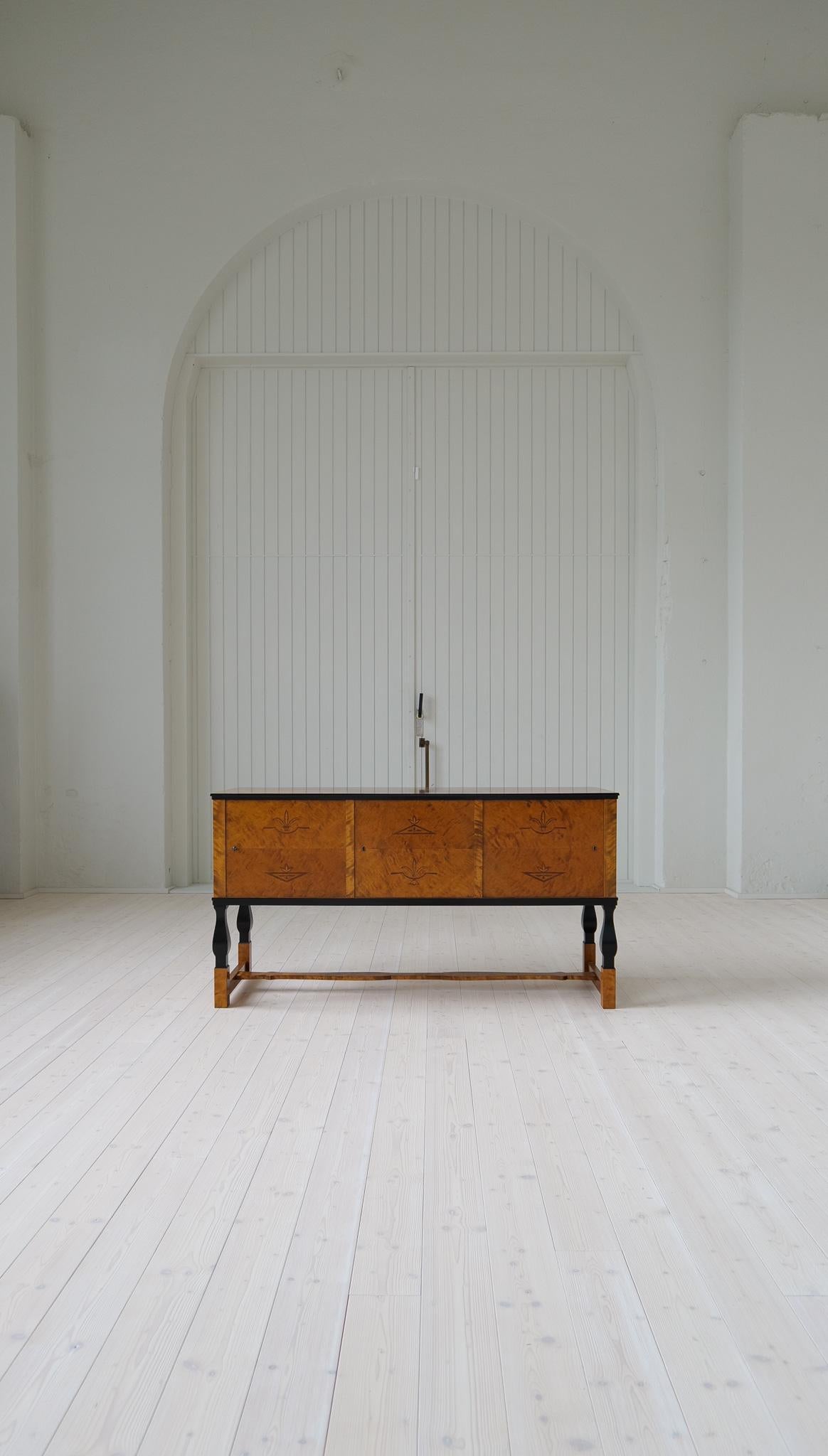 Art Déco / Credenza svedese Carl Malmsten 