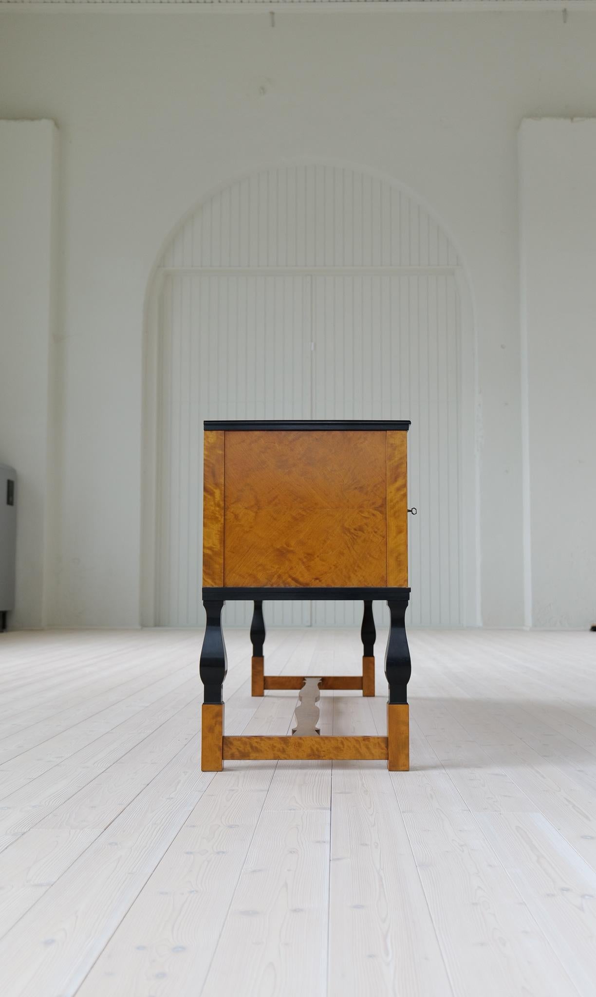 Art Déco / Credenza svedese Carl Malmsten 