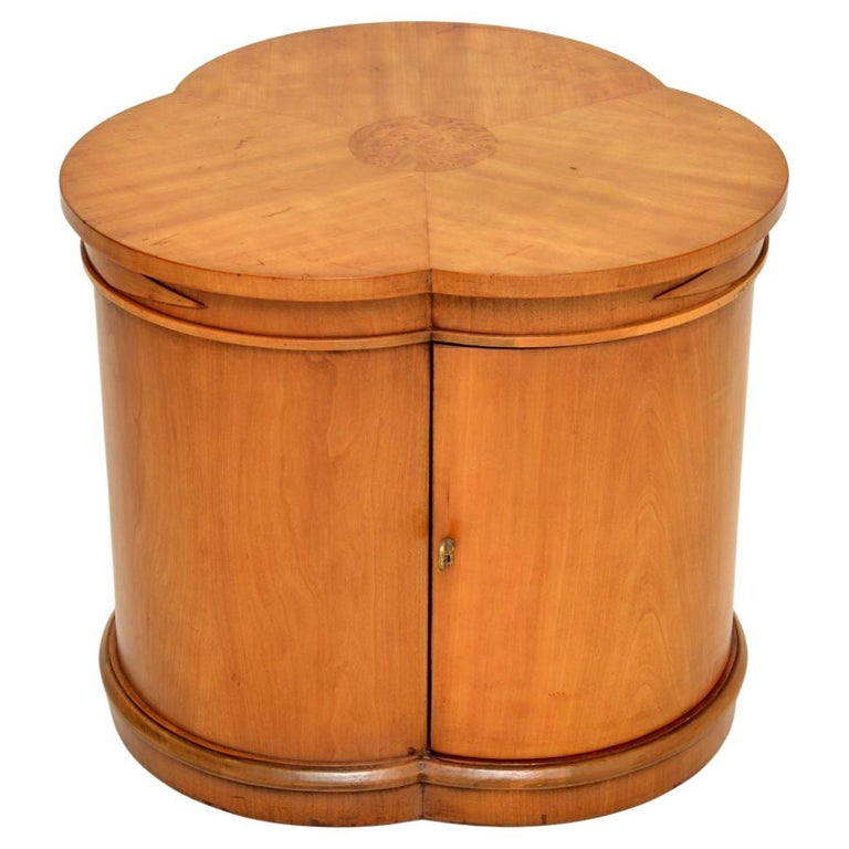 Art Deco Swedish Satin Birch and Walnut / Coffee Table For Sale