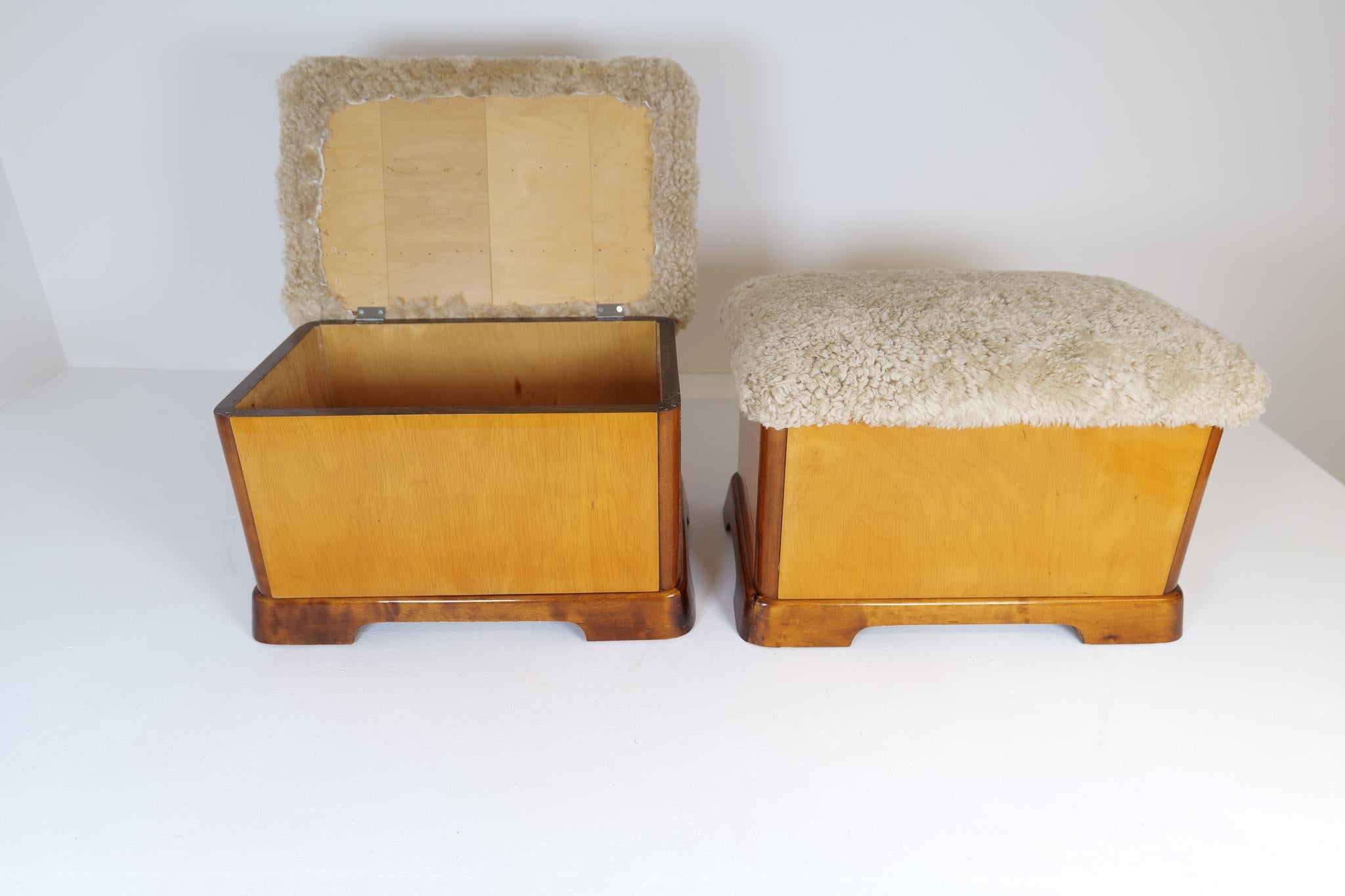 Swedish Art Deco Stools in Lacquered Birch and Sheepskin/Shearling Seat 1940s For Sale 5