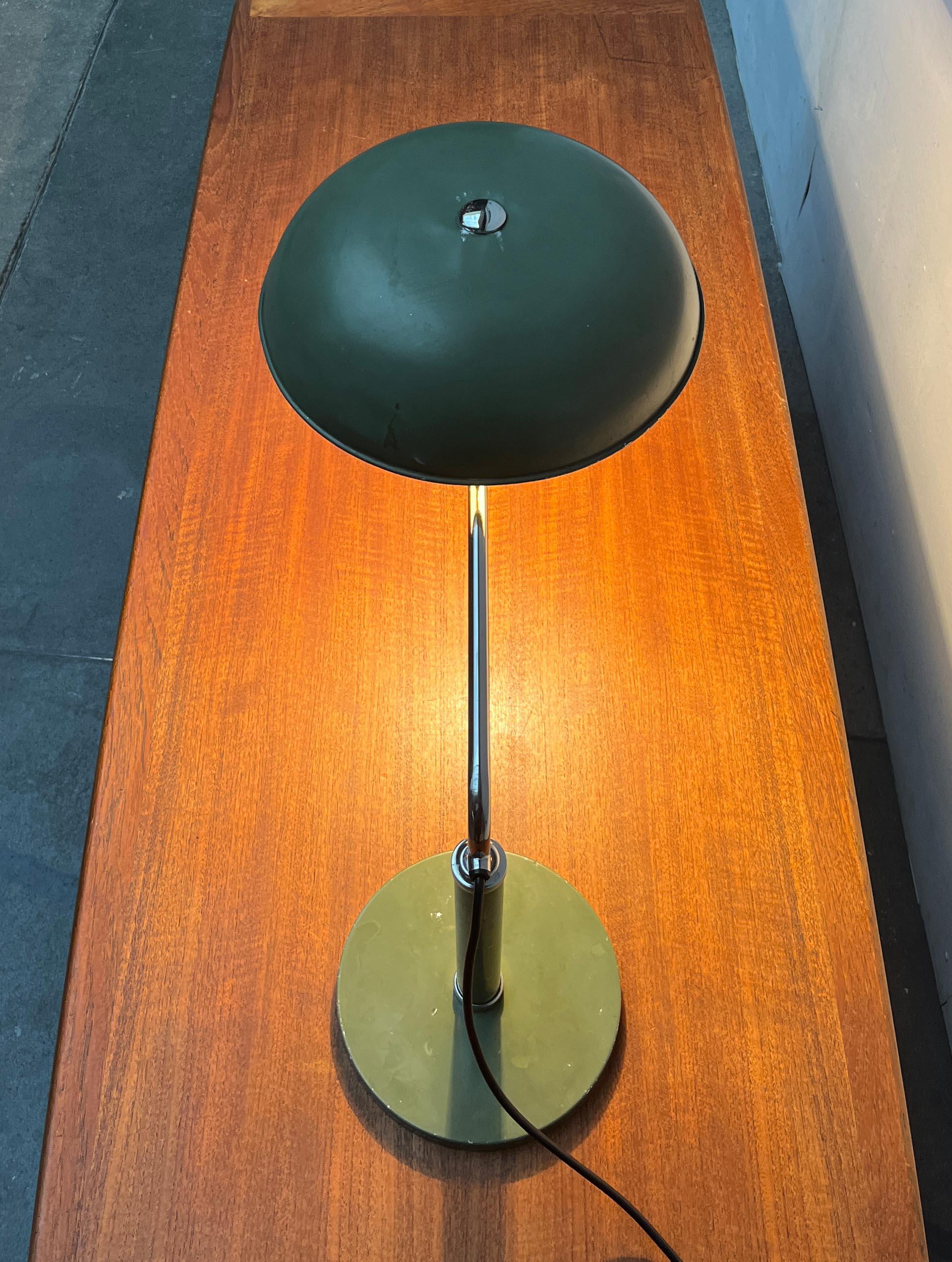 Art Deco Swiss Quick 1500 Swivel Table Lamp by Alfred Müller for Amba, 1930s In Good Condition For Sale In Hamburg, DE
