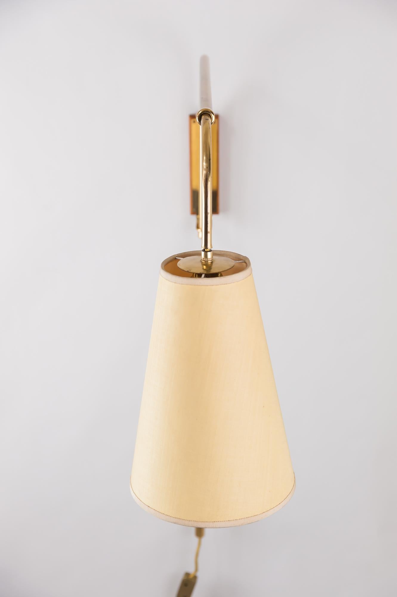 Lacquered Art Deco Swiveling and Extendable Wall Lamp, circa 1950s