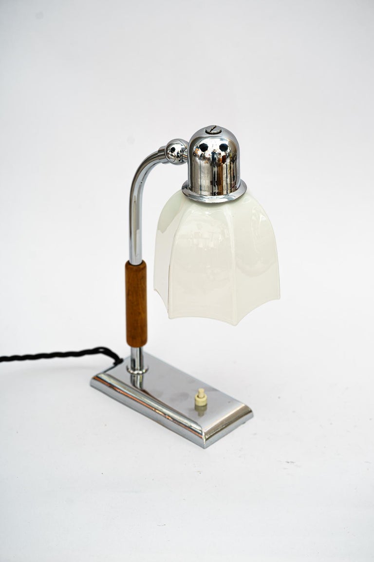 Plated Art Deco Swiveling Chrome Table Lamp Vienna Around 1920s For Sale