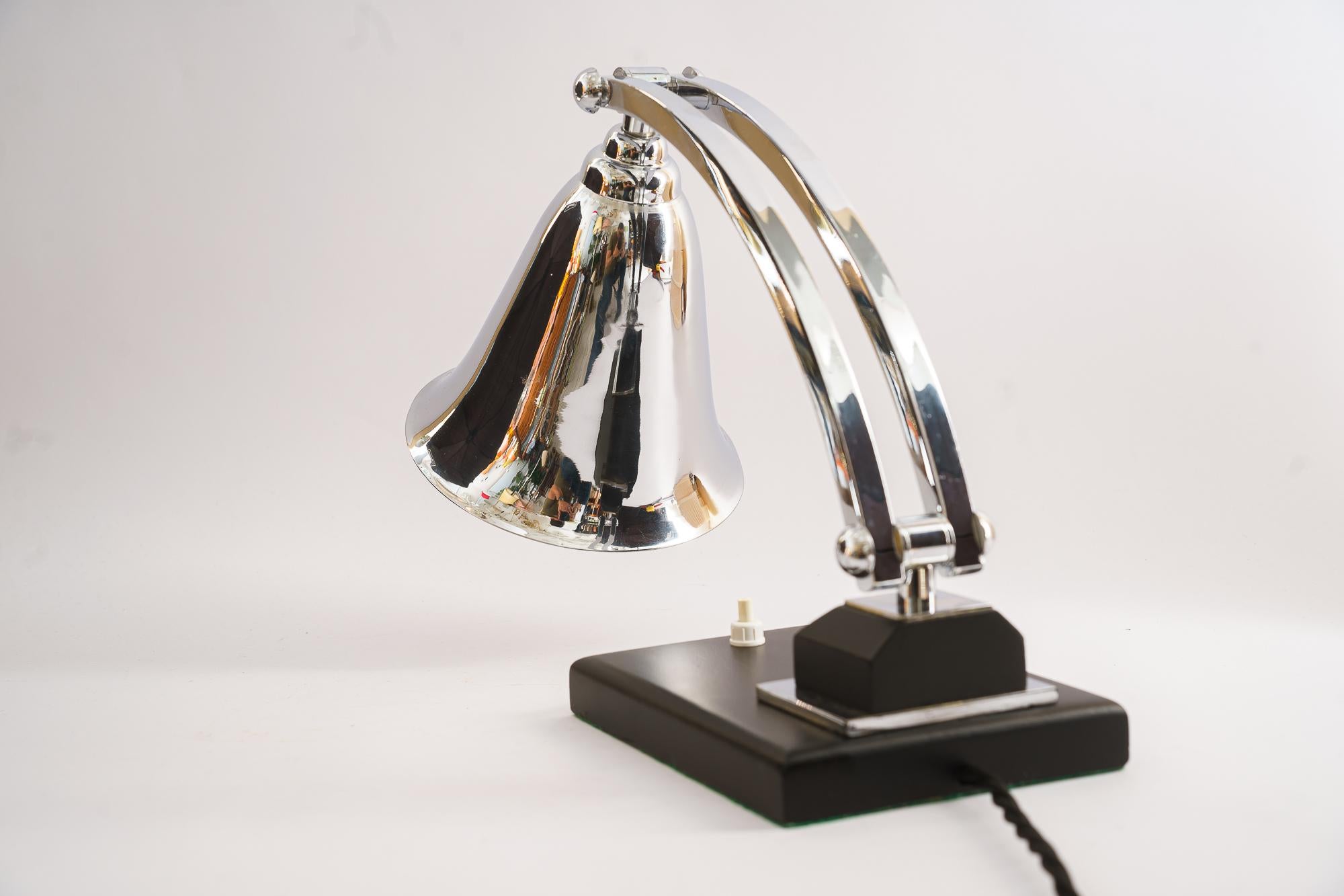 Mid-20th Century Art Deco Swiveling Chrome Table Lamp Vienna Around, 1930s For Sale