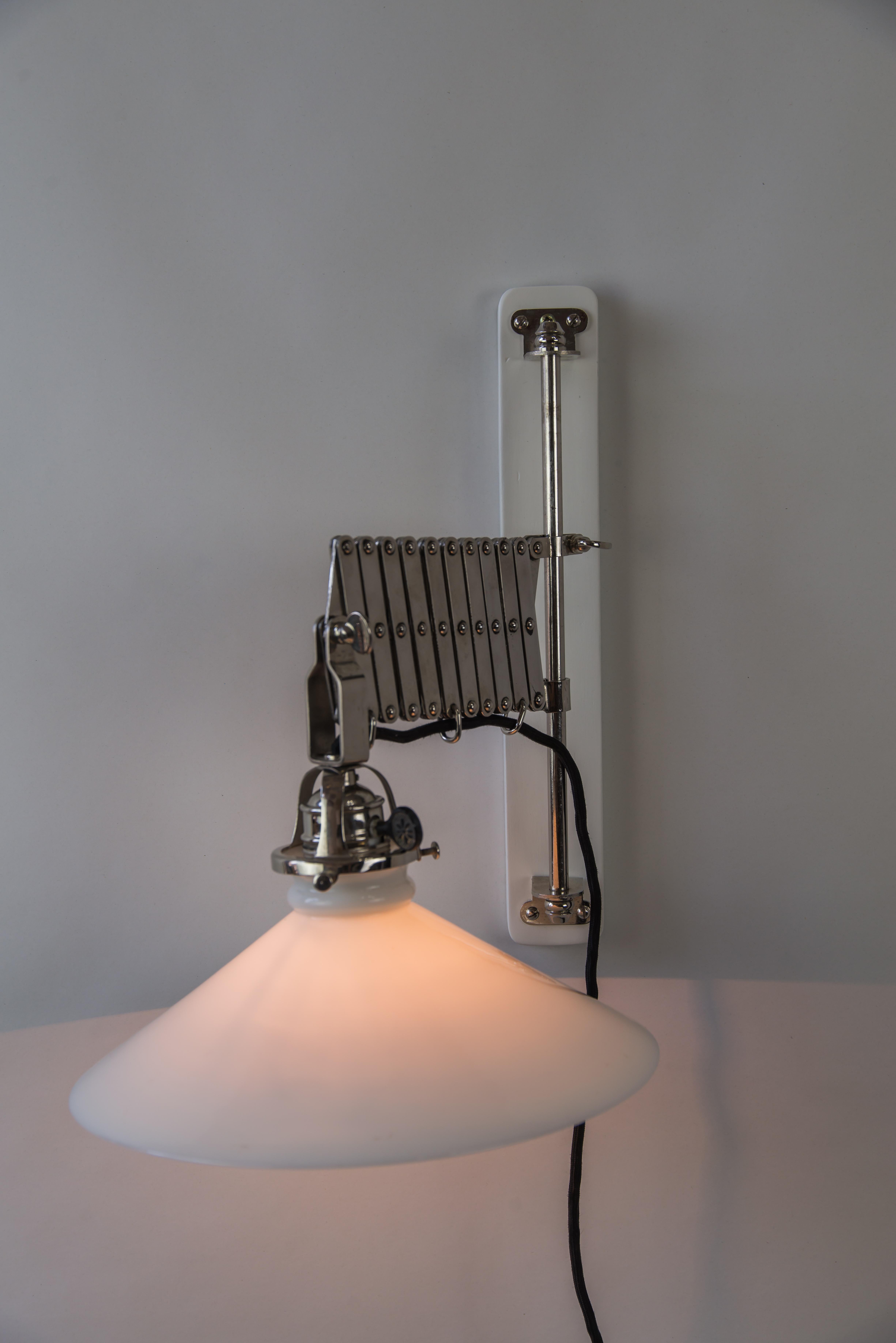 Art Deco Swiweling and Extendable Nickel Wall Lamp with Glass Shade, circa 1920s For Sale 8