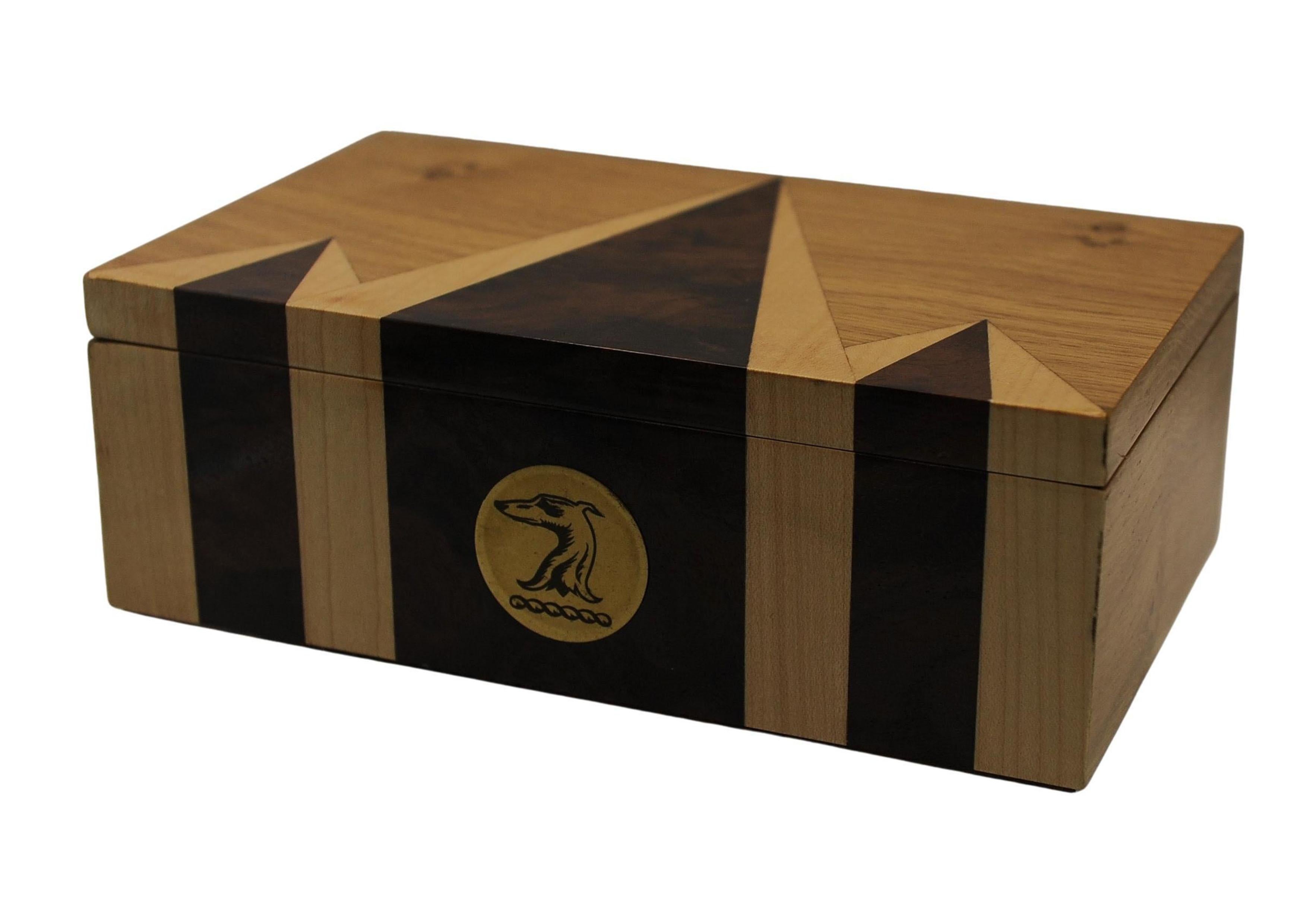 Art Déco Scatola per sigari Art Deco in sicomoro e radica di noce con custodia per sigari in pelle in vendita