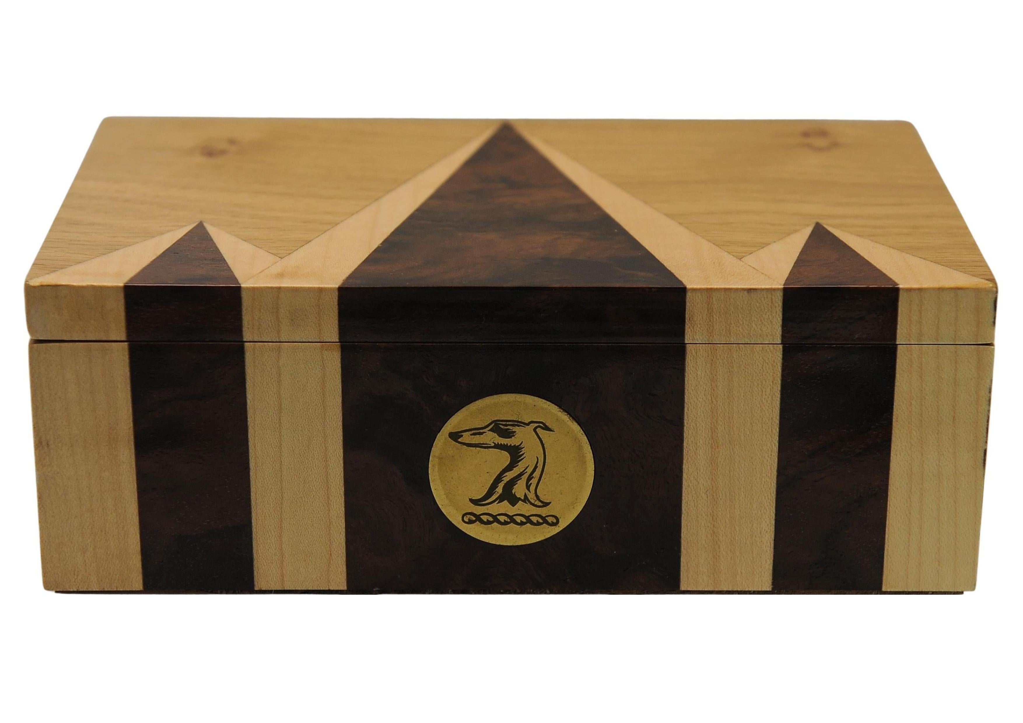 Laccato Scatola per sigari Art Deco in sicomoro e radica di noce con custodia per sigari in pelle in vendita
