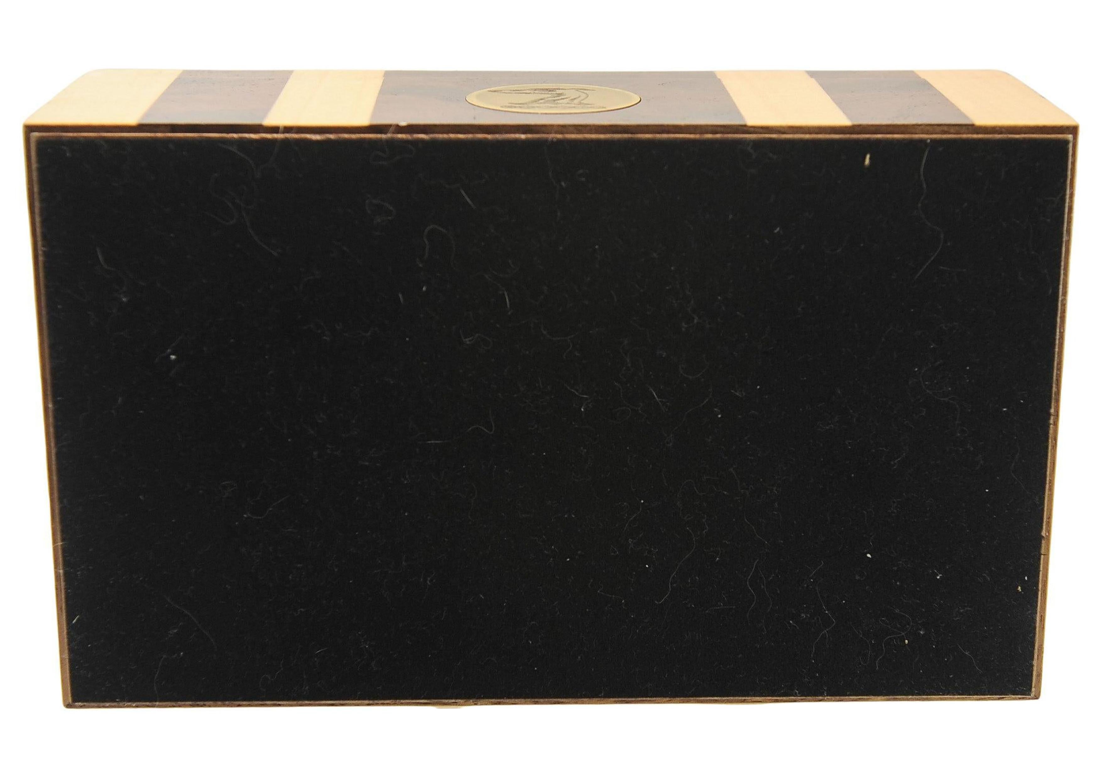 Sicomoro Scatola per sigari Art Deco in sicomoro e radica di noce con custodia per sigari in pelle in vendita