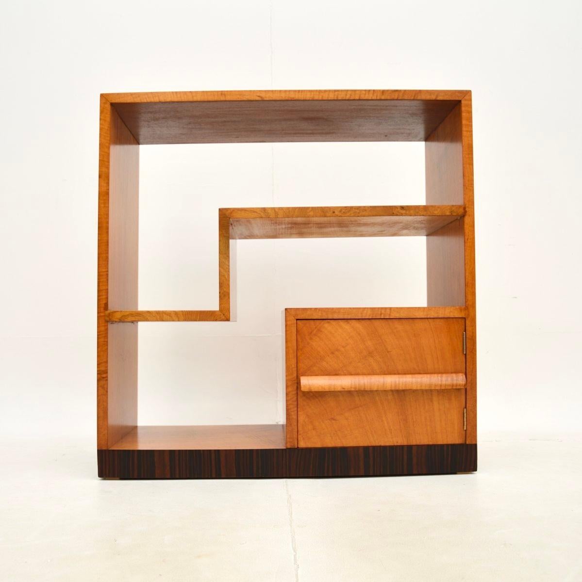 Art Deco Sycamore and Elm Bookcase / Cabinet In Good Condition In London, GB