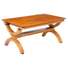 Table basse art déco en sycomore et bouleau de Carélie