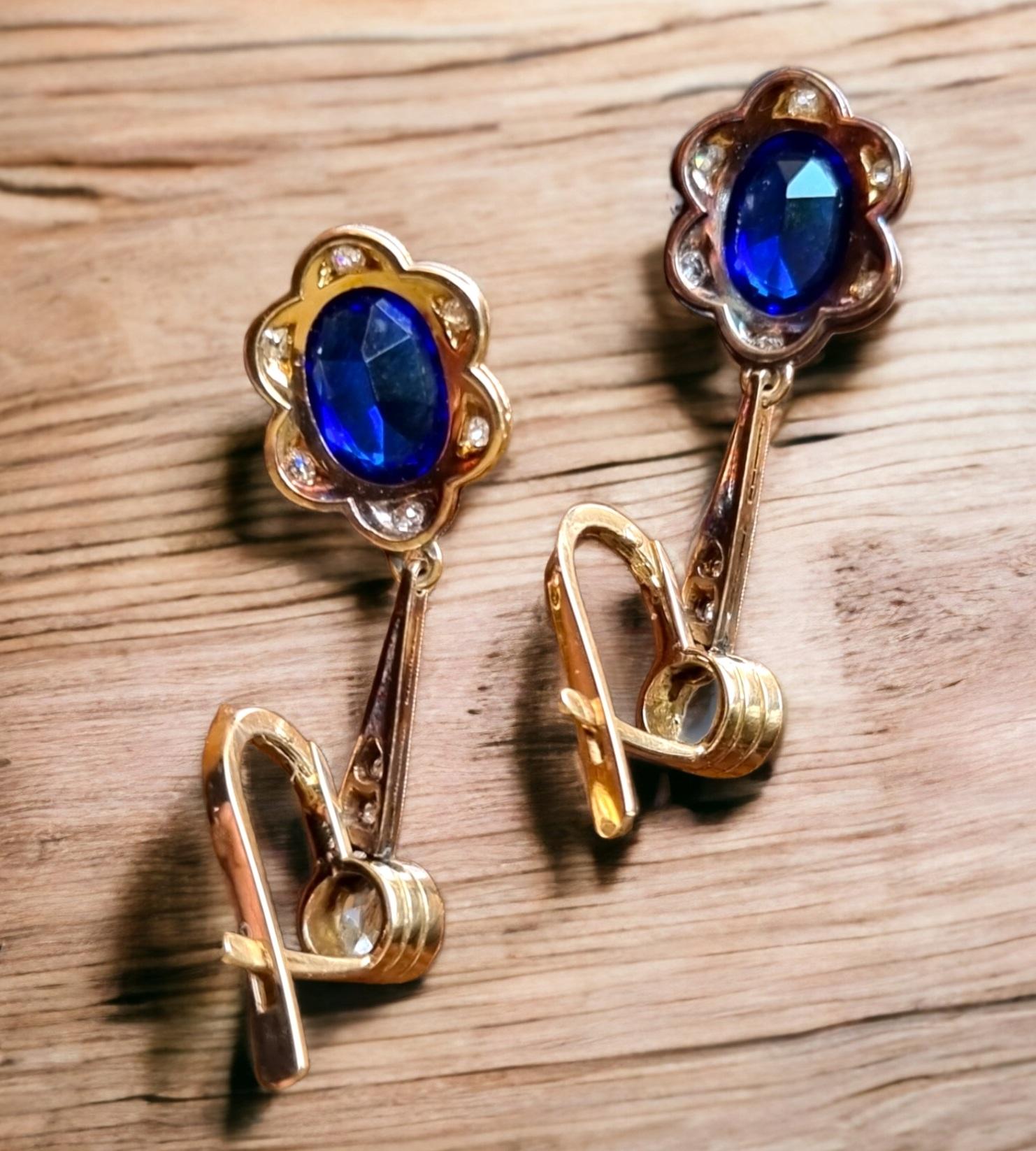 Platin-Ohrringe mit synthetischem blauem Saphir und Diamant im Art déco-Stil im Angebot 1