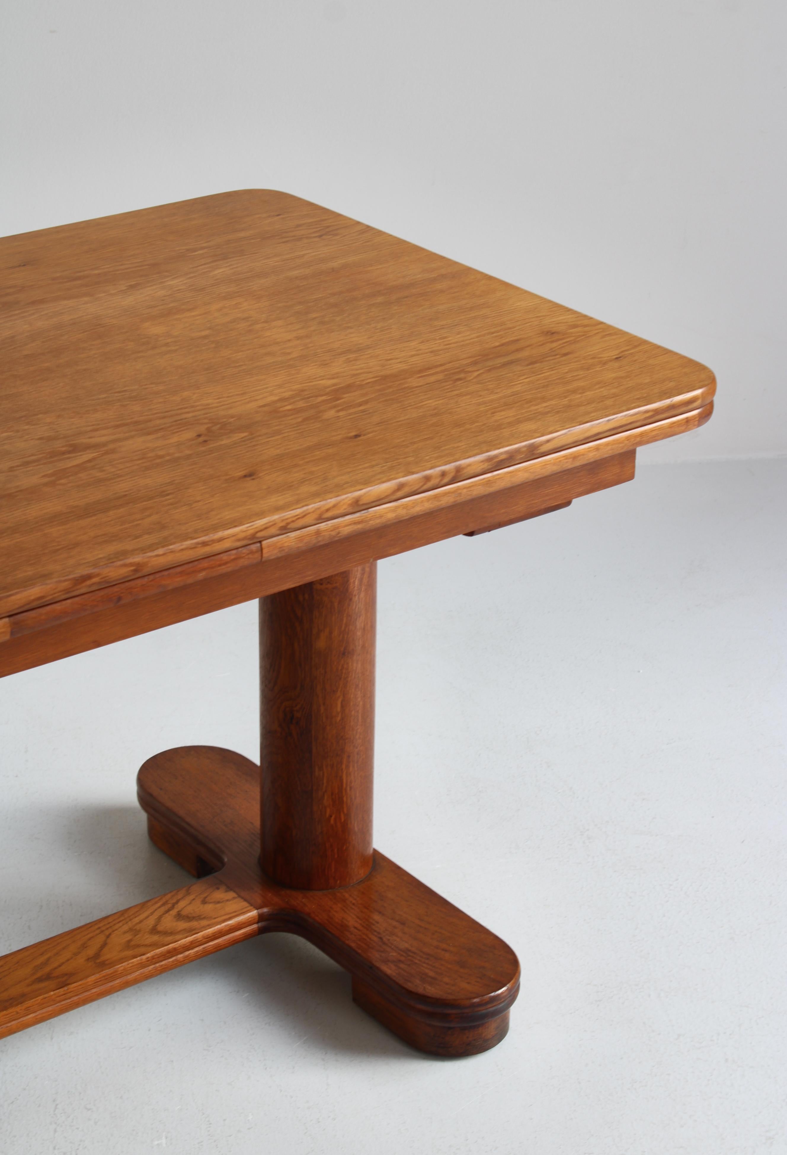 Art Deco Table by Danish Cabinetmaker in Patinated Oak, 1930s For Sale 1
