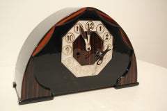 Reloj de sobremesa Art Decó, Macassar, laca, níquel, Países Bajos circa 1925