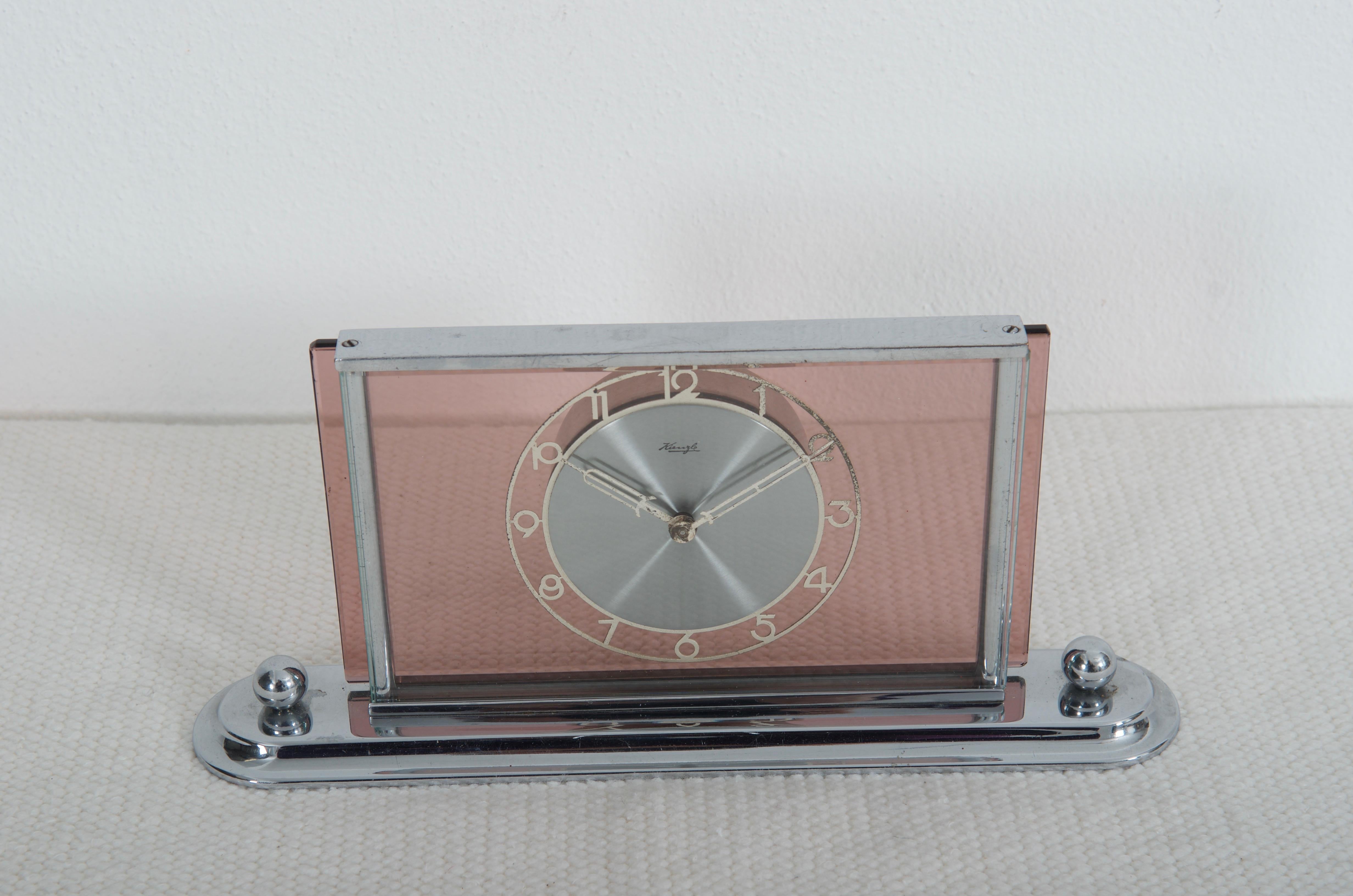 Art Deco Table Desk Clock Kienzle In Good Condition For Sale In Vienna, AT