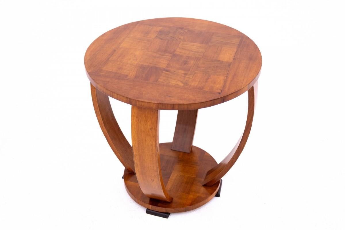 Français Table Art déco, France, années 1930 Après la rénovation. en vente