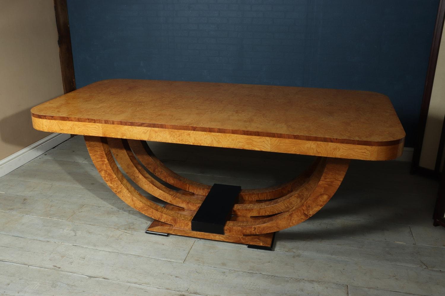 Art Deco Table in Burr Elm French, circa 1930 For Sale 6