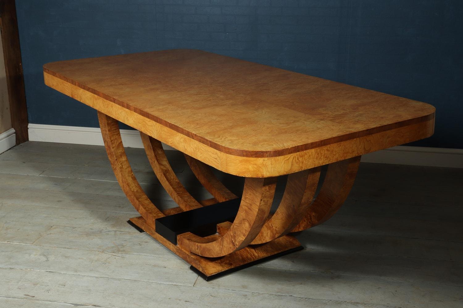 Art Deco Table in Burr Elm French, circa 1930 For Sale 7