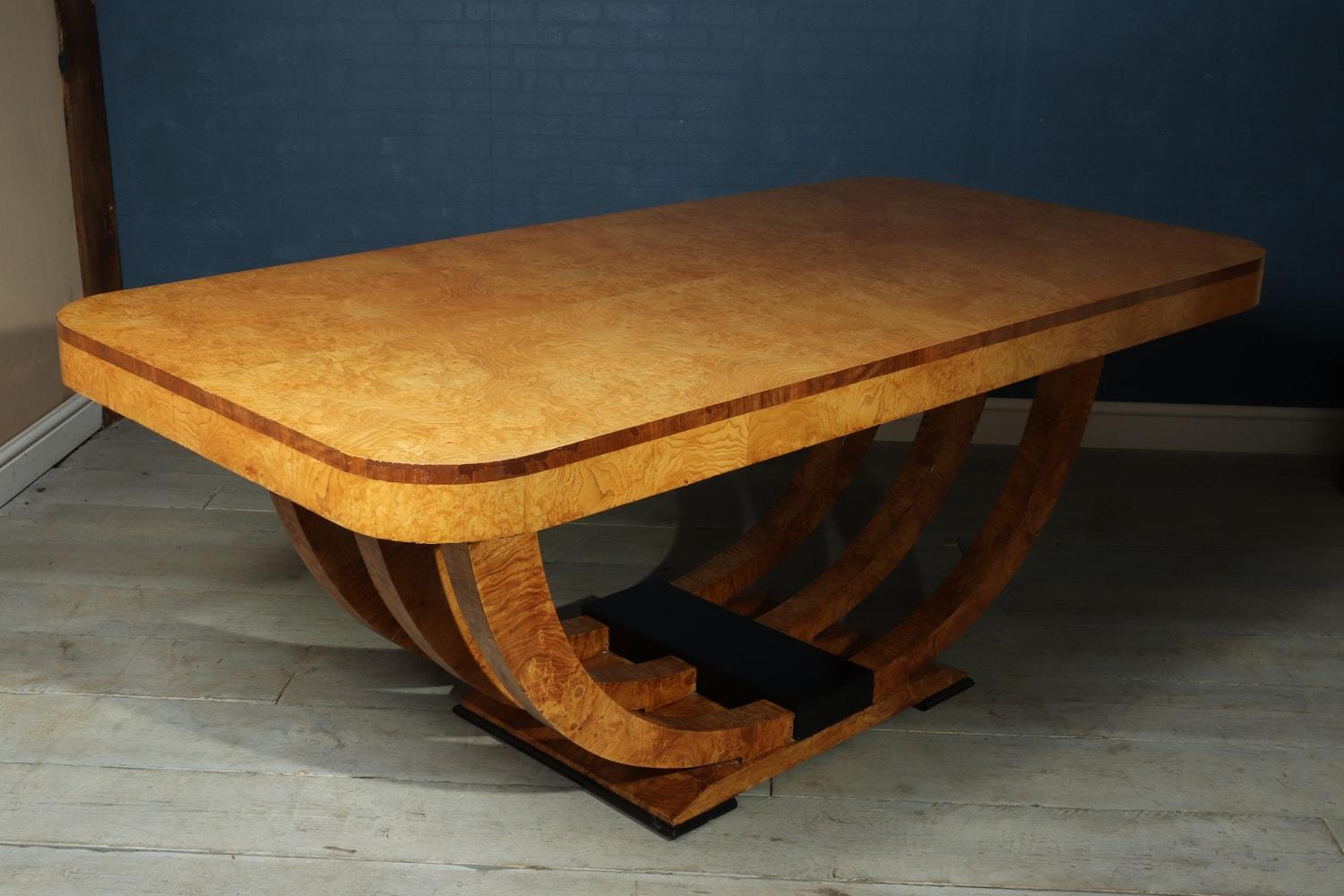 Art Deco Table in Burr Elm French, circa 1930 For Sale 8