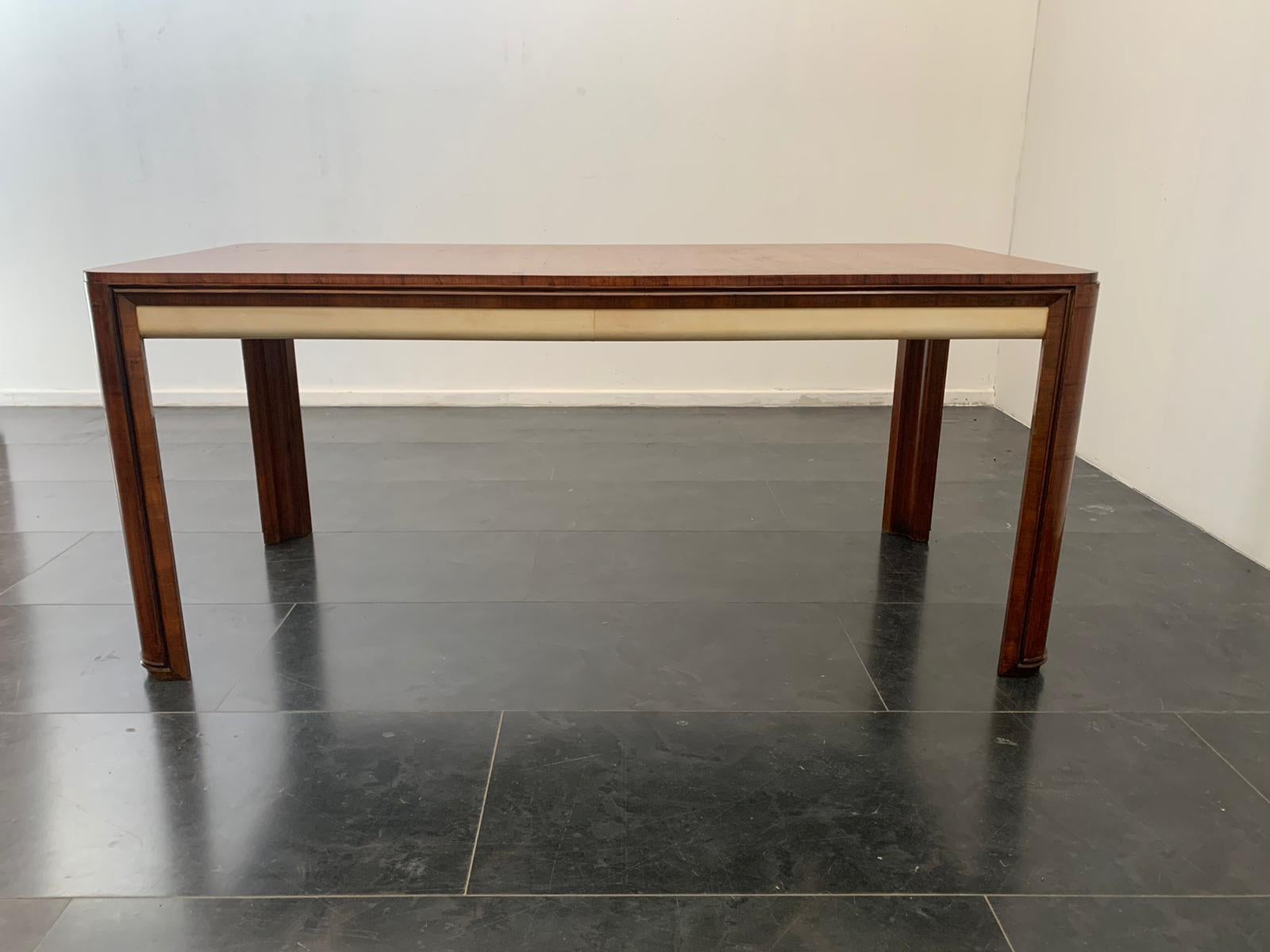 Mid-20th Century Art Deco Table in Rosewood and Parchment by Pietro Busnelli