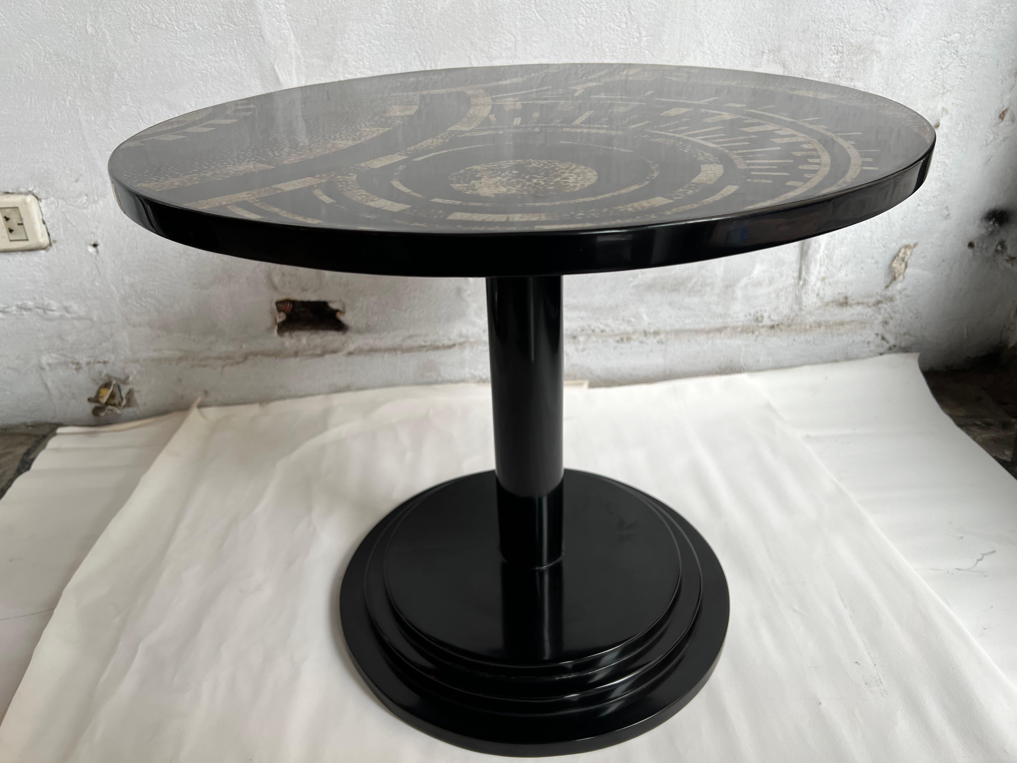 Art Deco Table in Wood France, 1930 In Good Condition For Sale In Ciudad Autónoma Buenos Aires, C