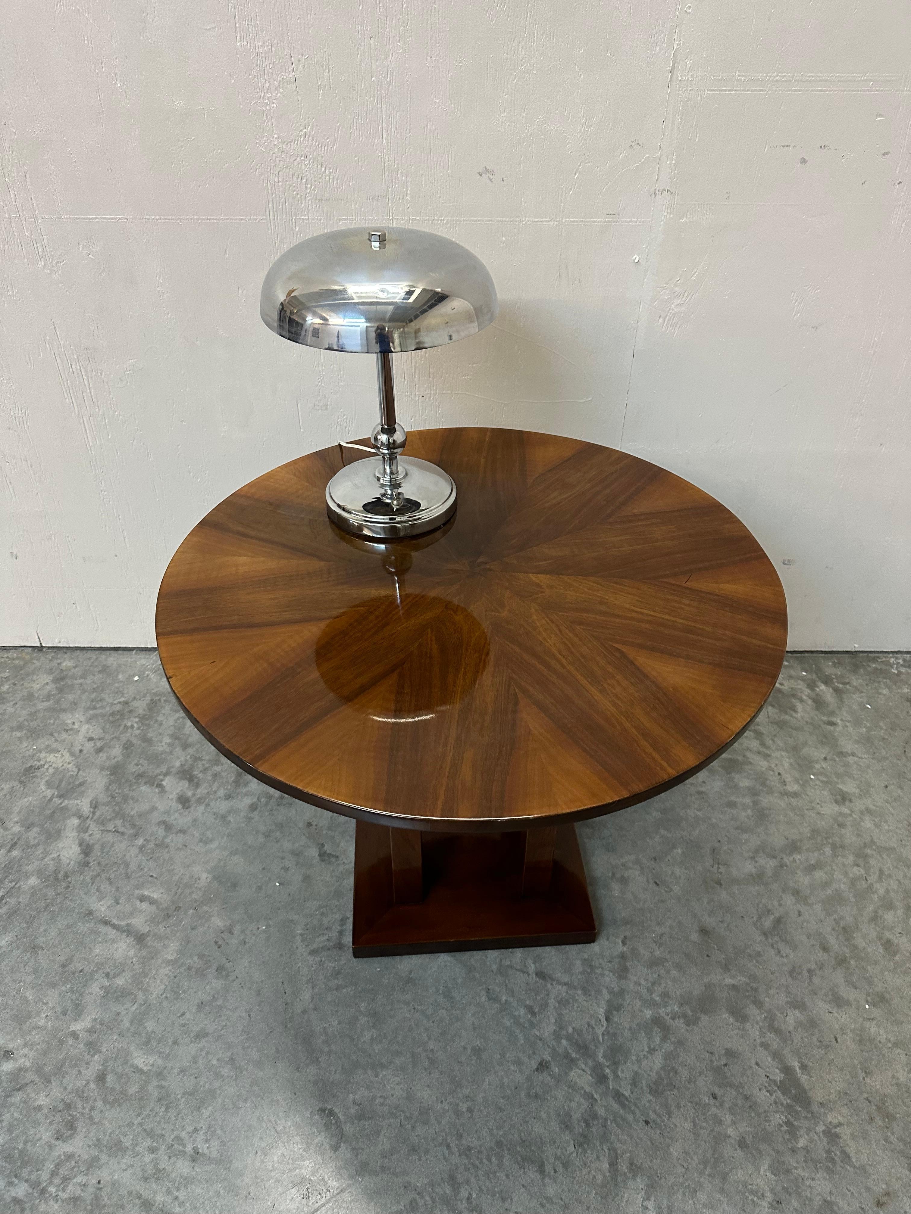 Art Deco Table in Wood, French, 1930 In Good Condition For Sale In Ciudad Autónoma Buenos Aires, C