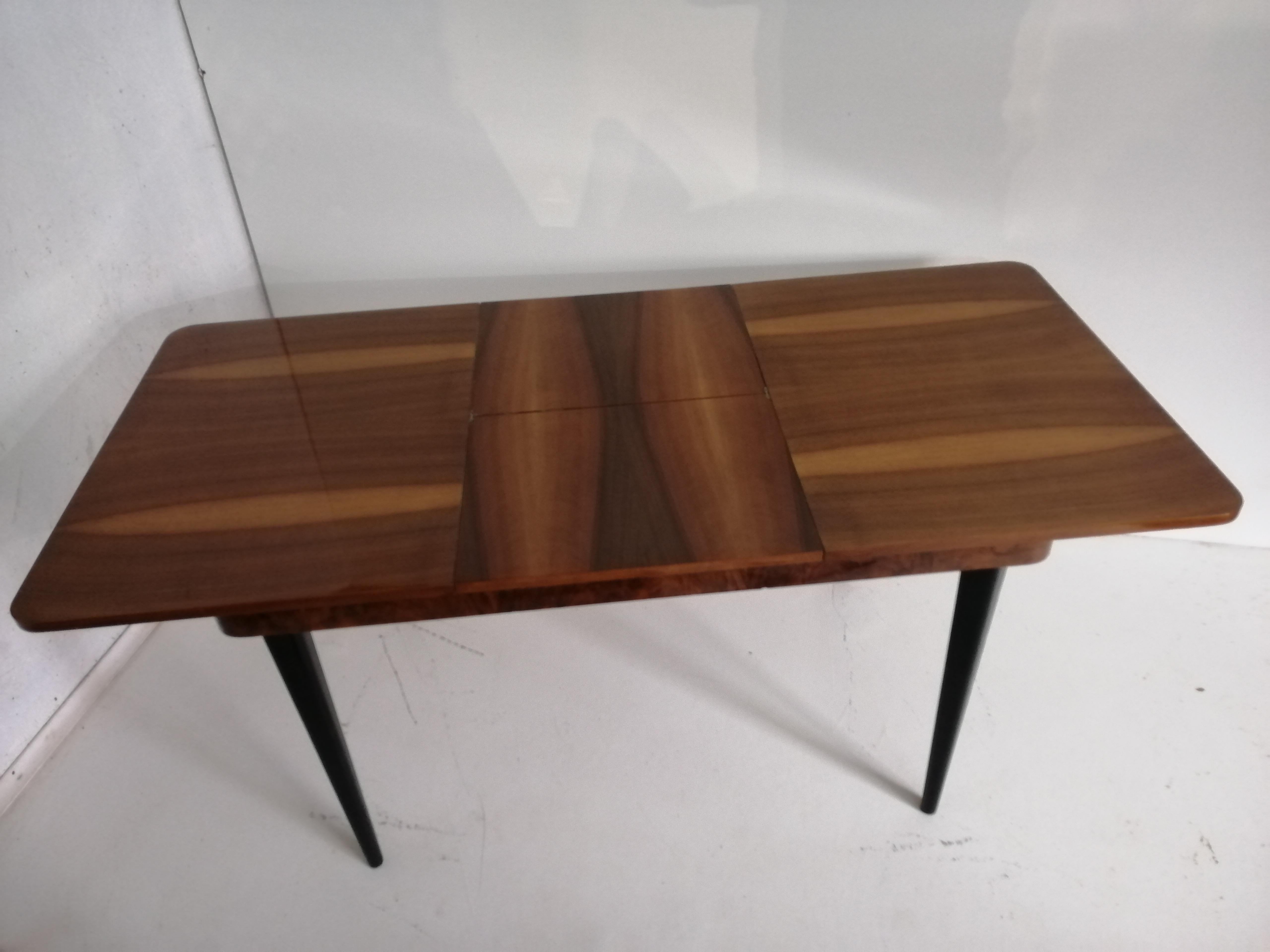 Tchèque Table Art Déco J. Halabala en vente