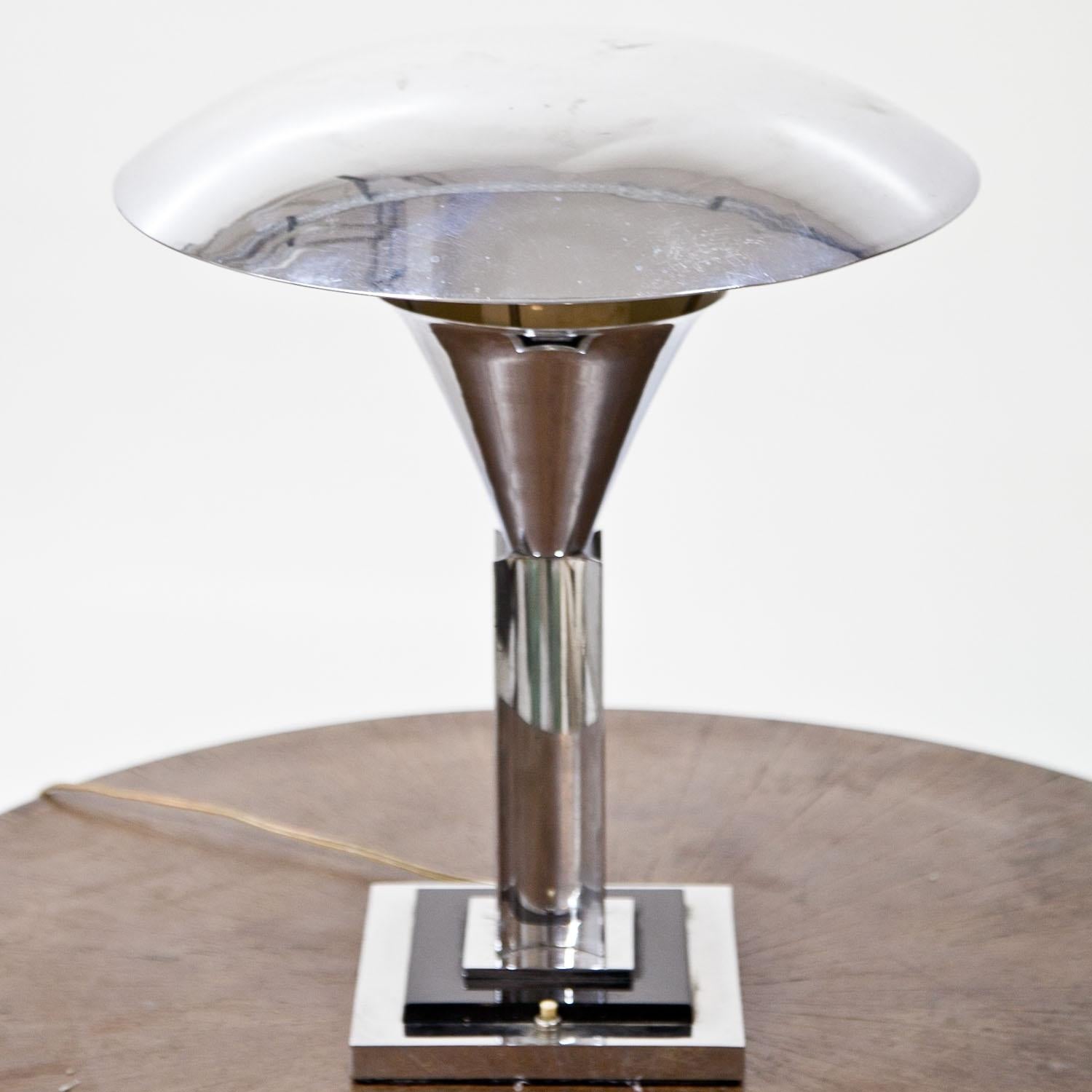 Mid-20th Century Art Deco Table Lamp, 1940s