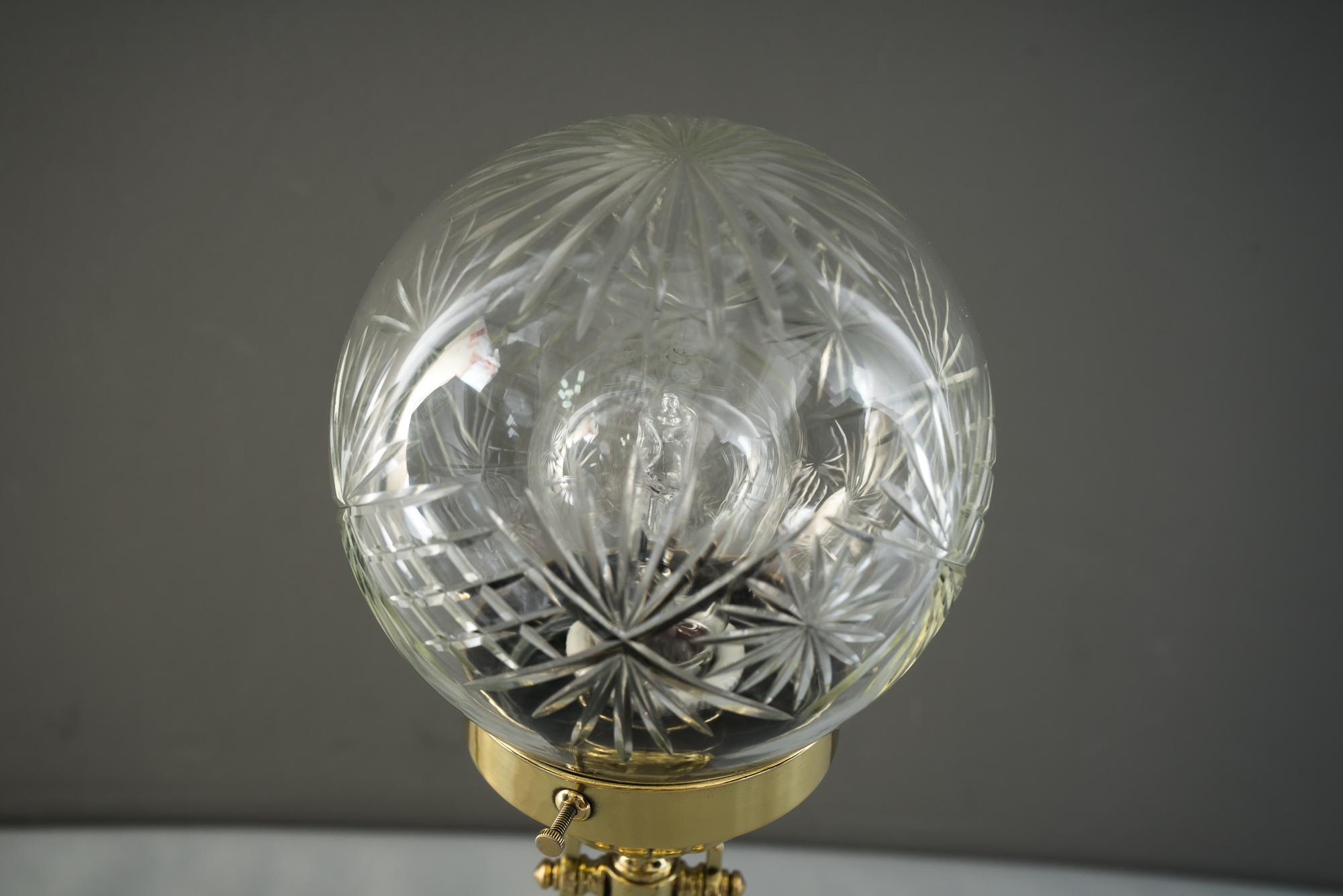 Art Deco Table Lamp circa 1918 with Original Cut-Glass In Good Condition In Wien, AT