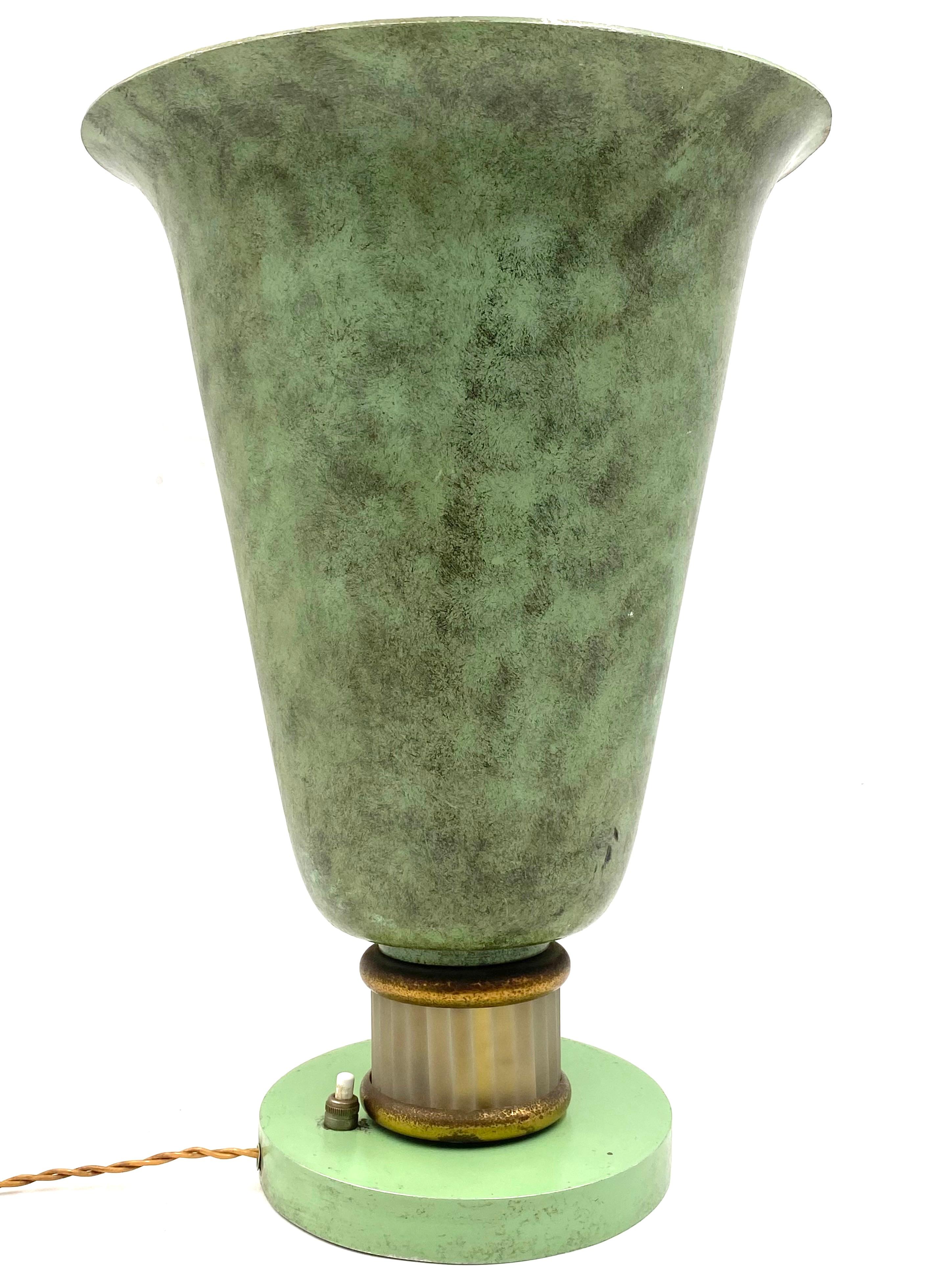 French Lampe de table Art déco attribuée à Edmond Etling, France, vers 1920 en vente