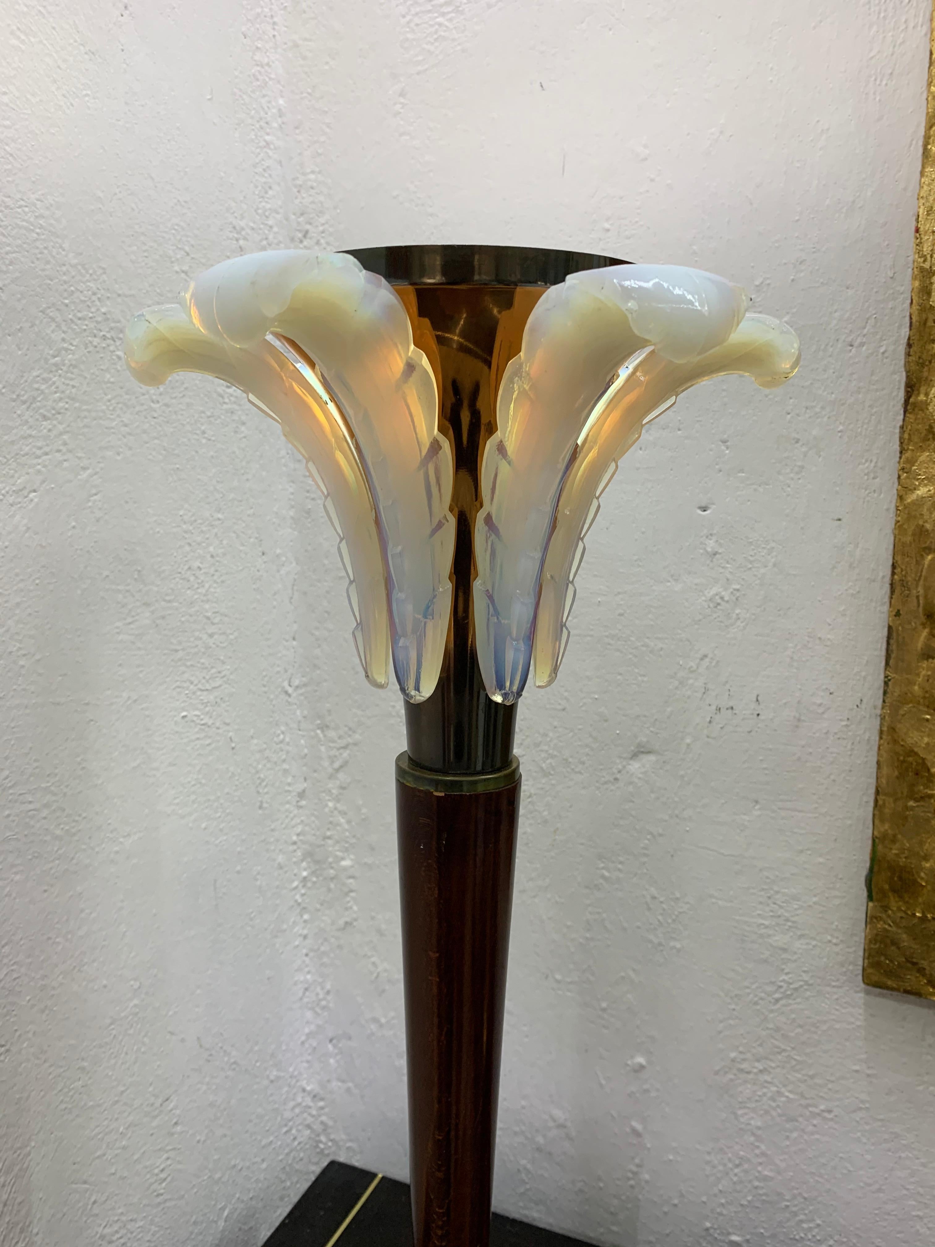 Art Deco Table Lamp Attributed to Petitot, Glass Signed EZAN, France circa 1940s 10