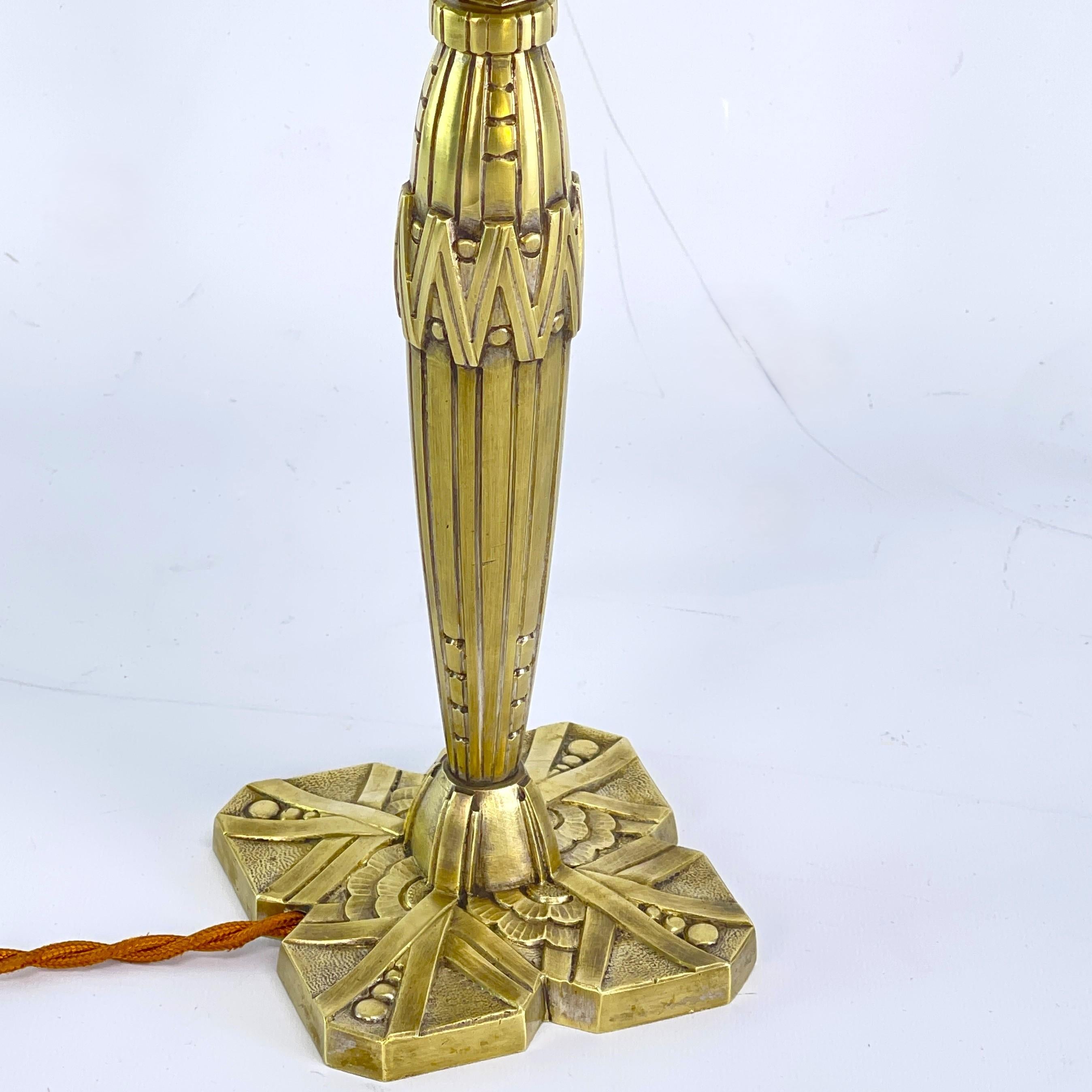 French Art Deco Table Lamp Bronze glass, 1930s For Sale
