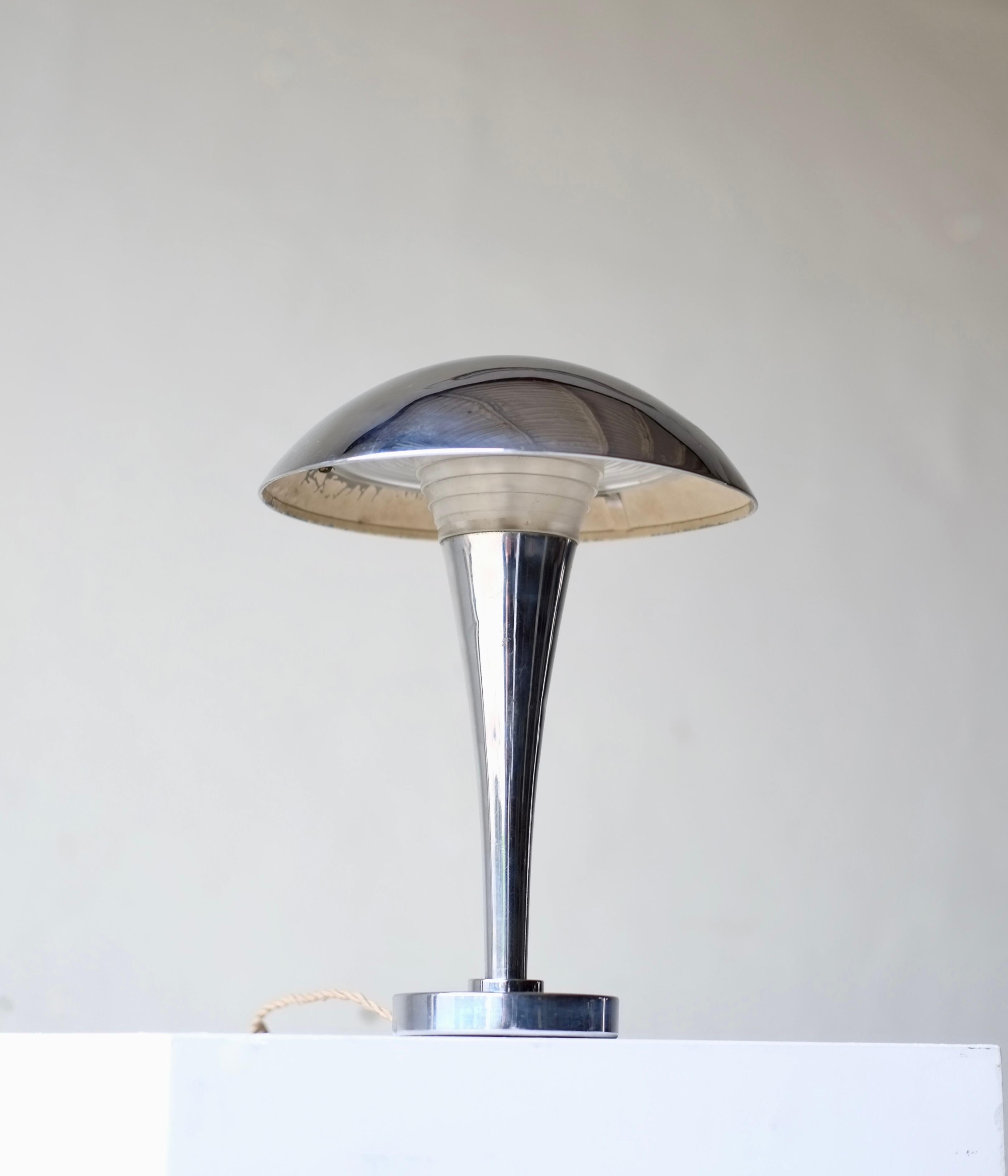 Lámpara de mesa Art Déco de Claude Lumiere, atribuida a Jean Perzel en venta 5