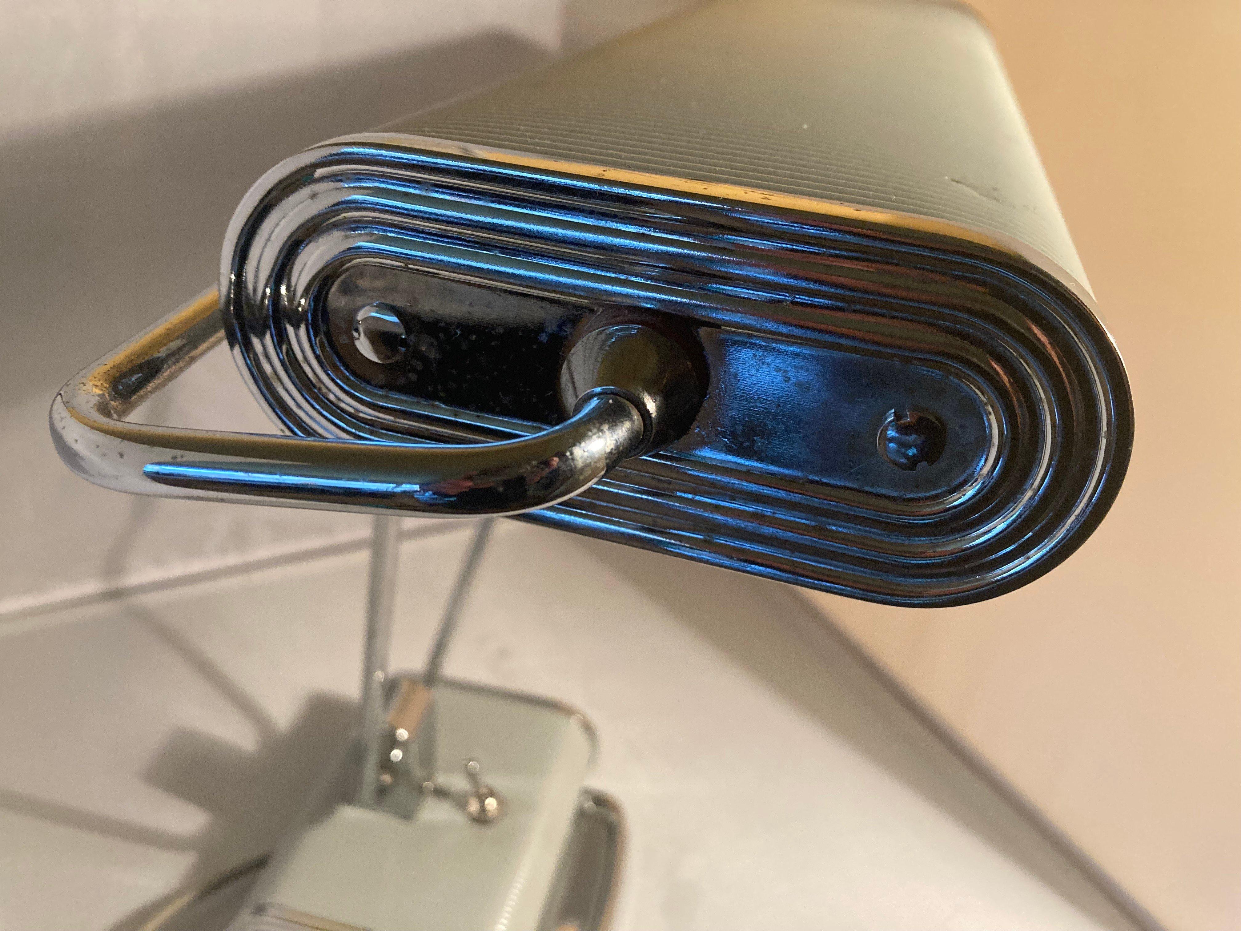 Aluminum Art Déco table lamp by Eileen Gray. Manufacturer Jumo. France 1930s. For Sale