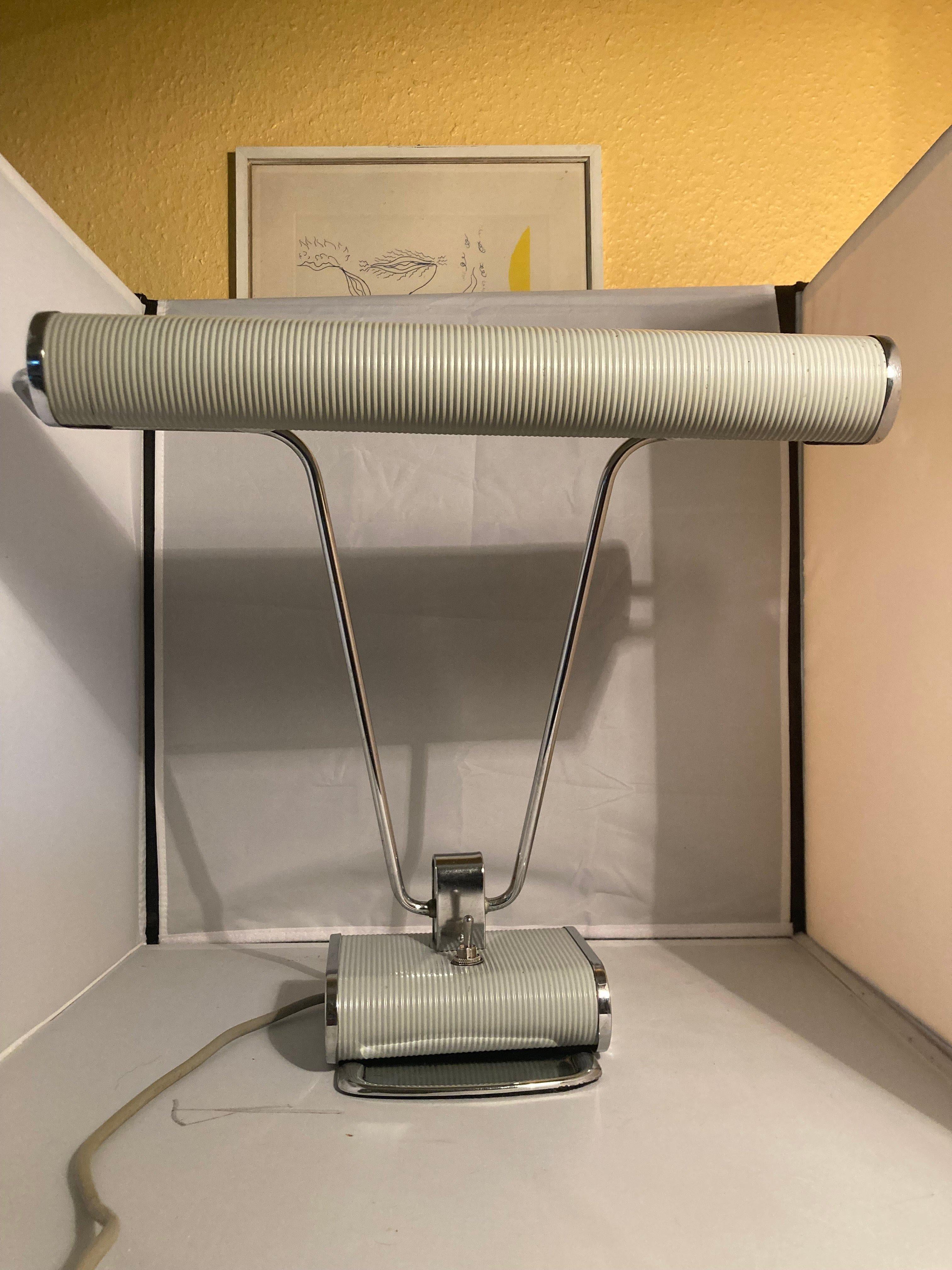Art Déco table lamp by Eileen Gray. Manufacturer Jumo. France 1930s. For Sale 1