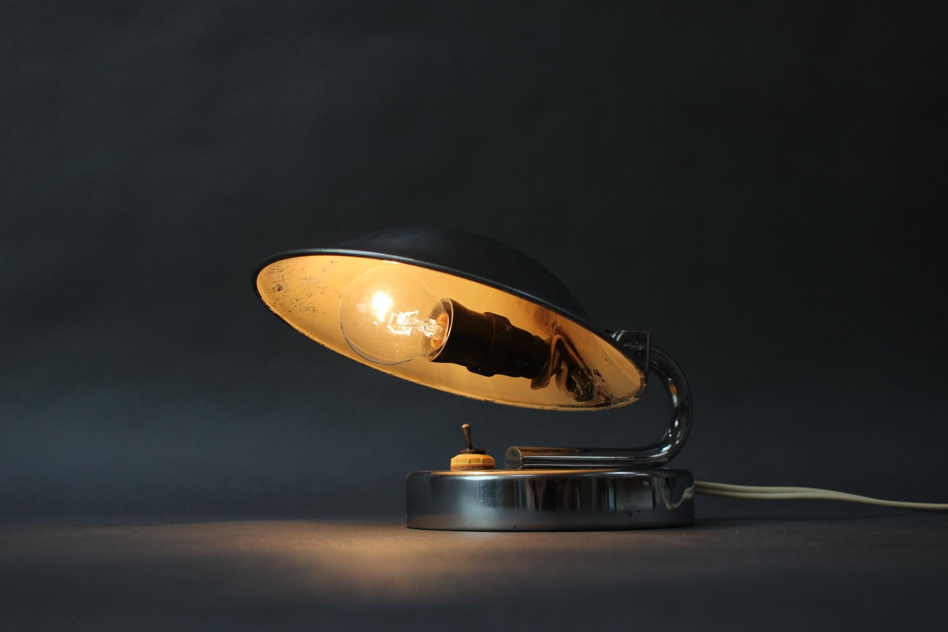 Lampada da tavolo Art Déco di Napako, Cecoslovacchia, anni '30 in vendita 7