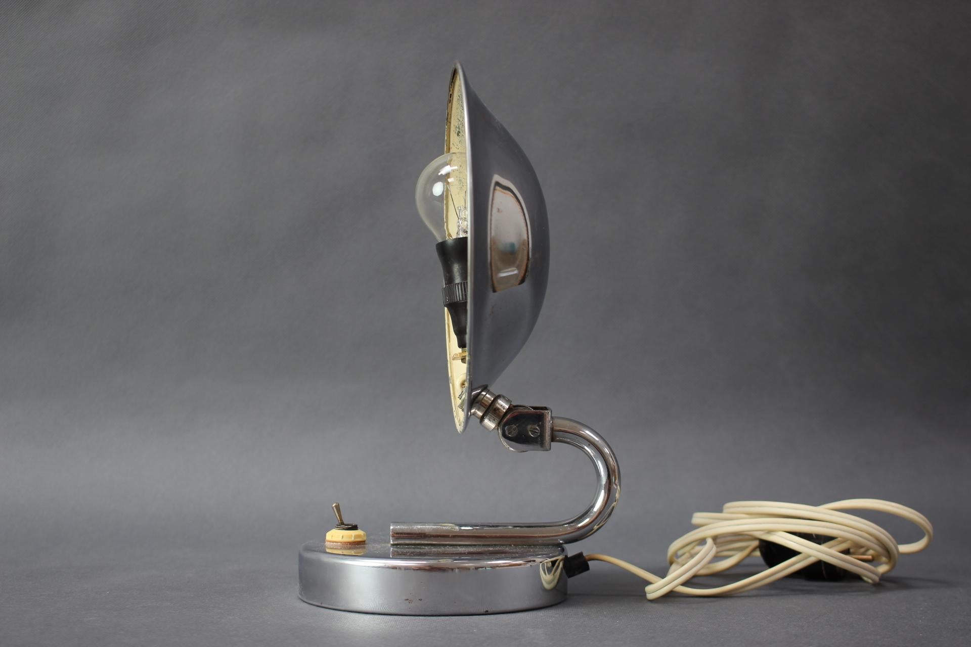 Metallo Lampada da tavolo Art Déco di Napako, Cecoslovacchia, anni '30 in vendita